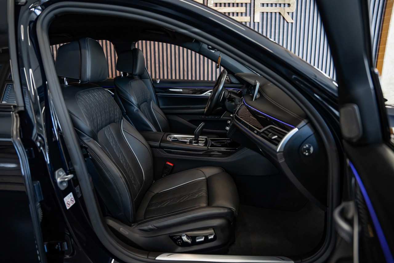 BMW 740d xDrive Steptronic M Sportpaket-image-15