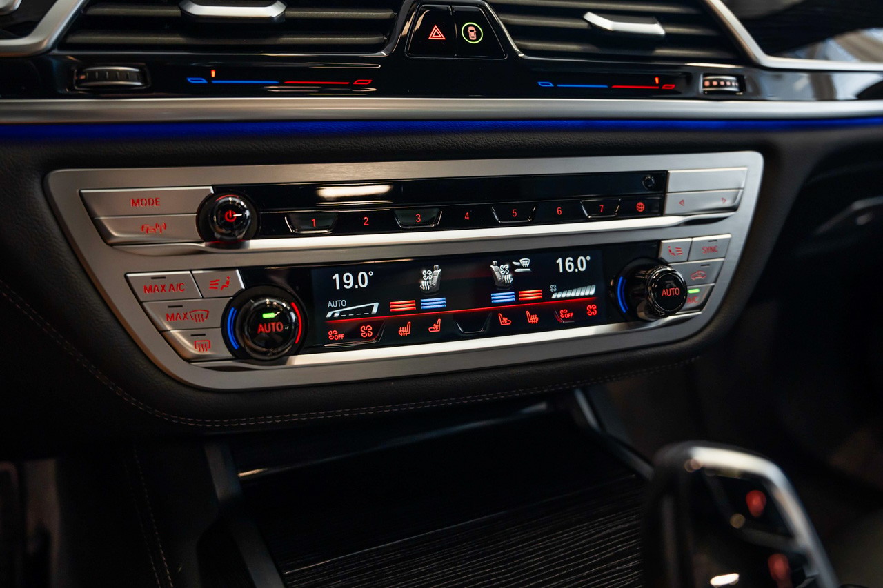 BMW 740d xDrive Steptronic M Sportpaket-image-25