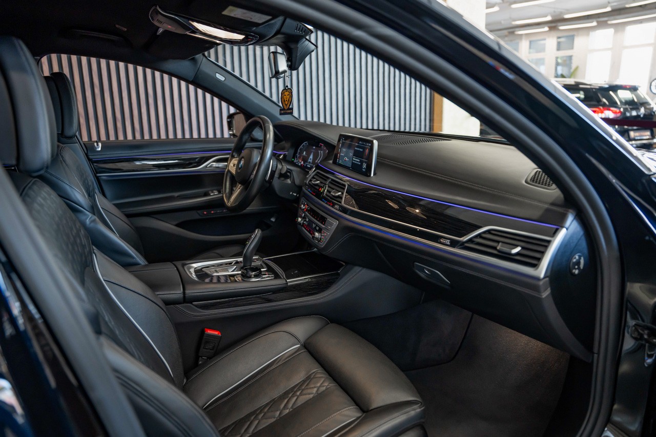 BMW 740d xDrive Steptronic M Sportpaket-image-14