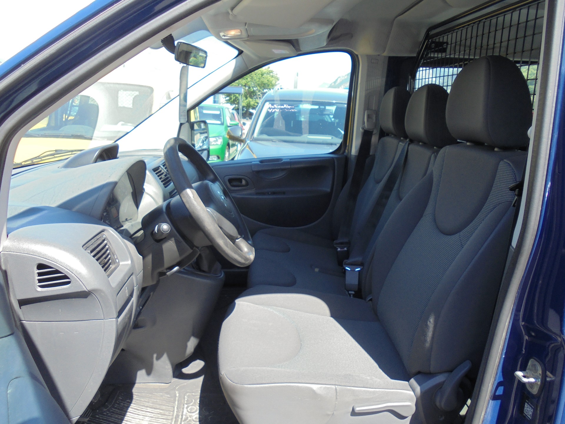 CITROEN Jumpy 2.0 HDi L2H1 Attraction-image-7
