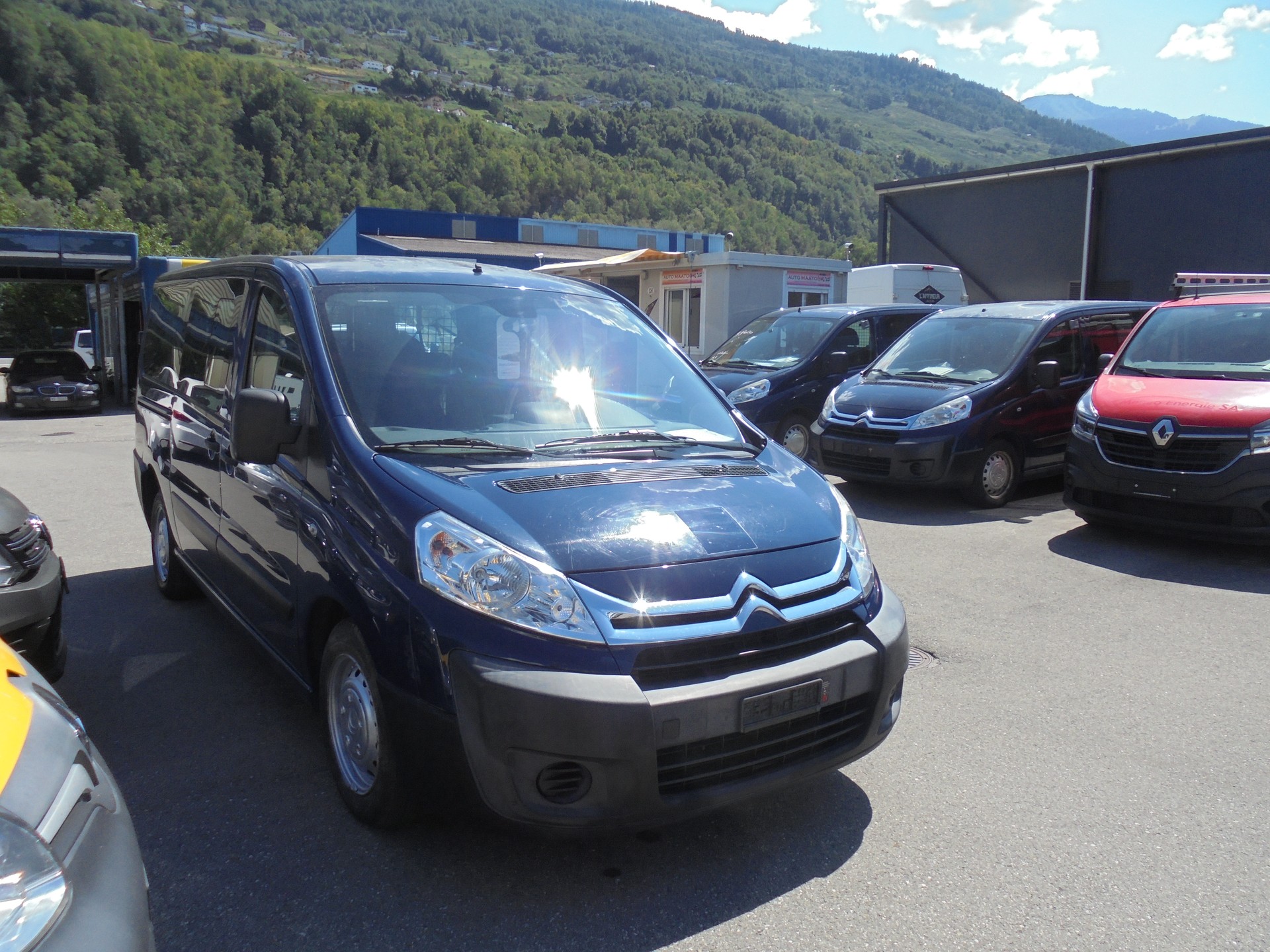 CITROEN Jumpy 2.0 HDi L2H1 Attraction-image-2