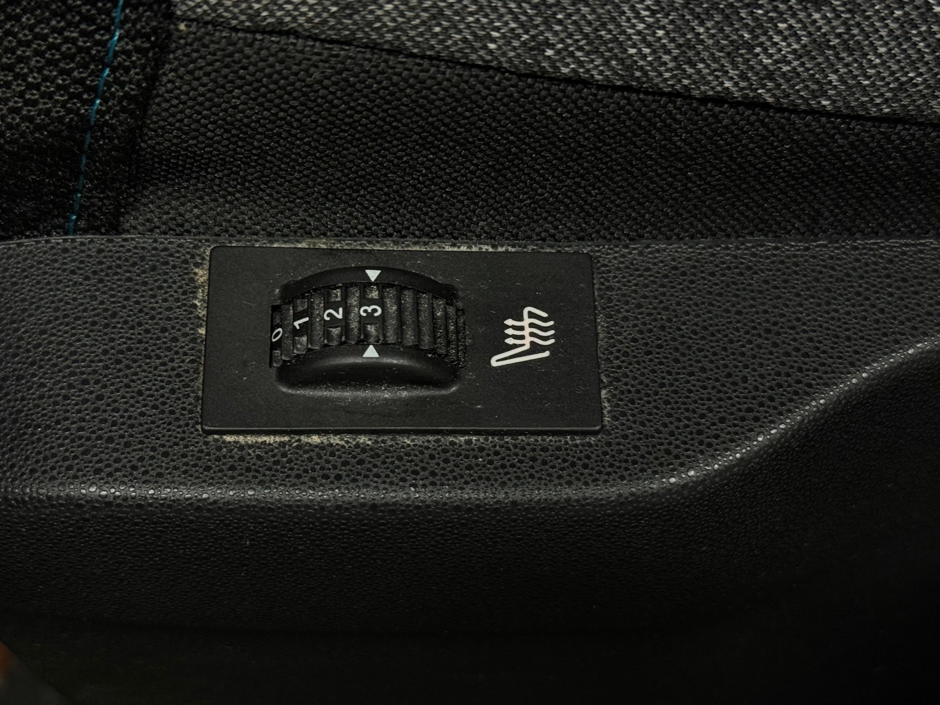 CITROEN C4 Cactus 1.2 PureT Origins EAT6-image-13