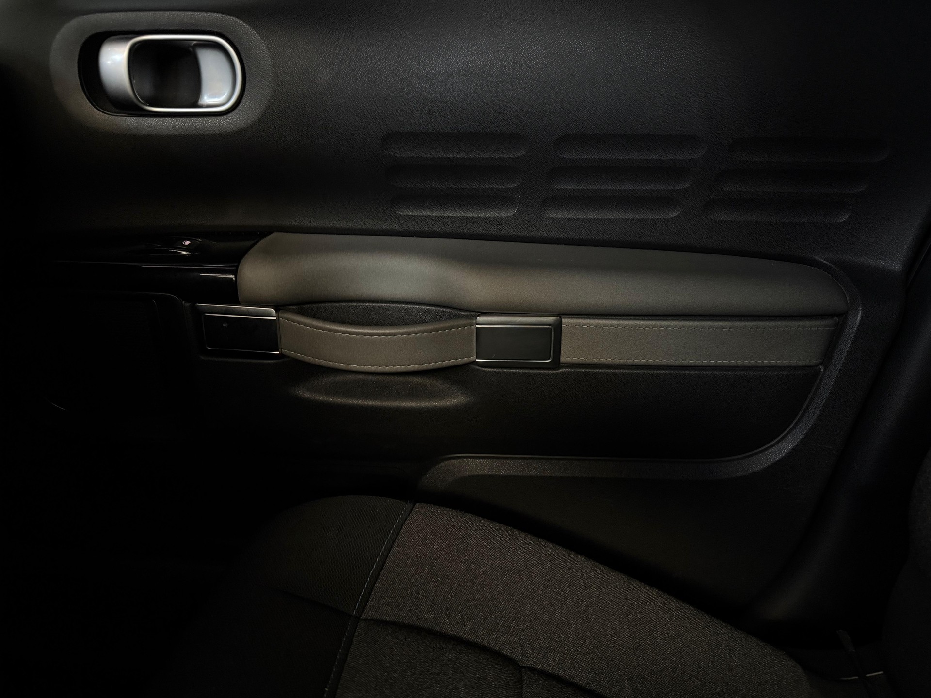 CITROEN C4 Cactus 1.2 PureT Origins EAT6-image-12