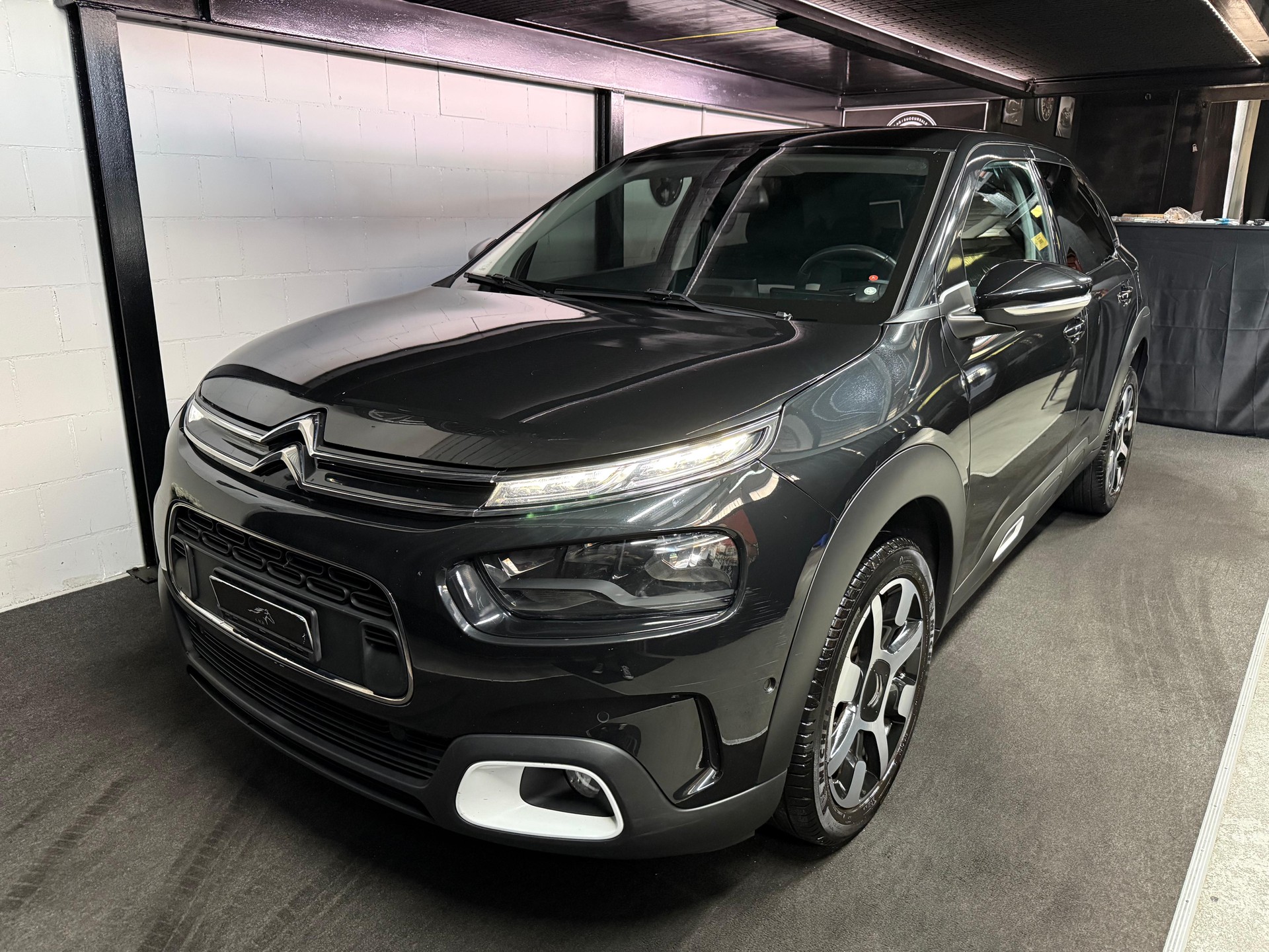 CITROEN C4 Cactus 1.2 PureT Origins EAT6-image-1