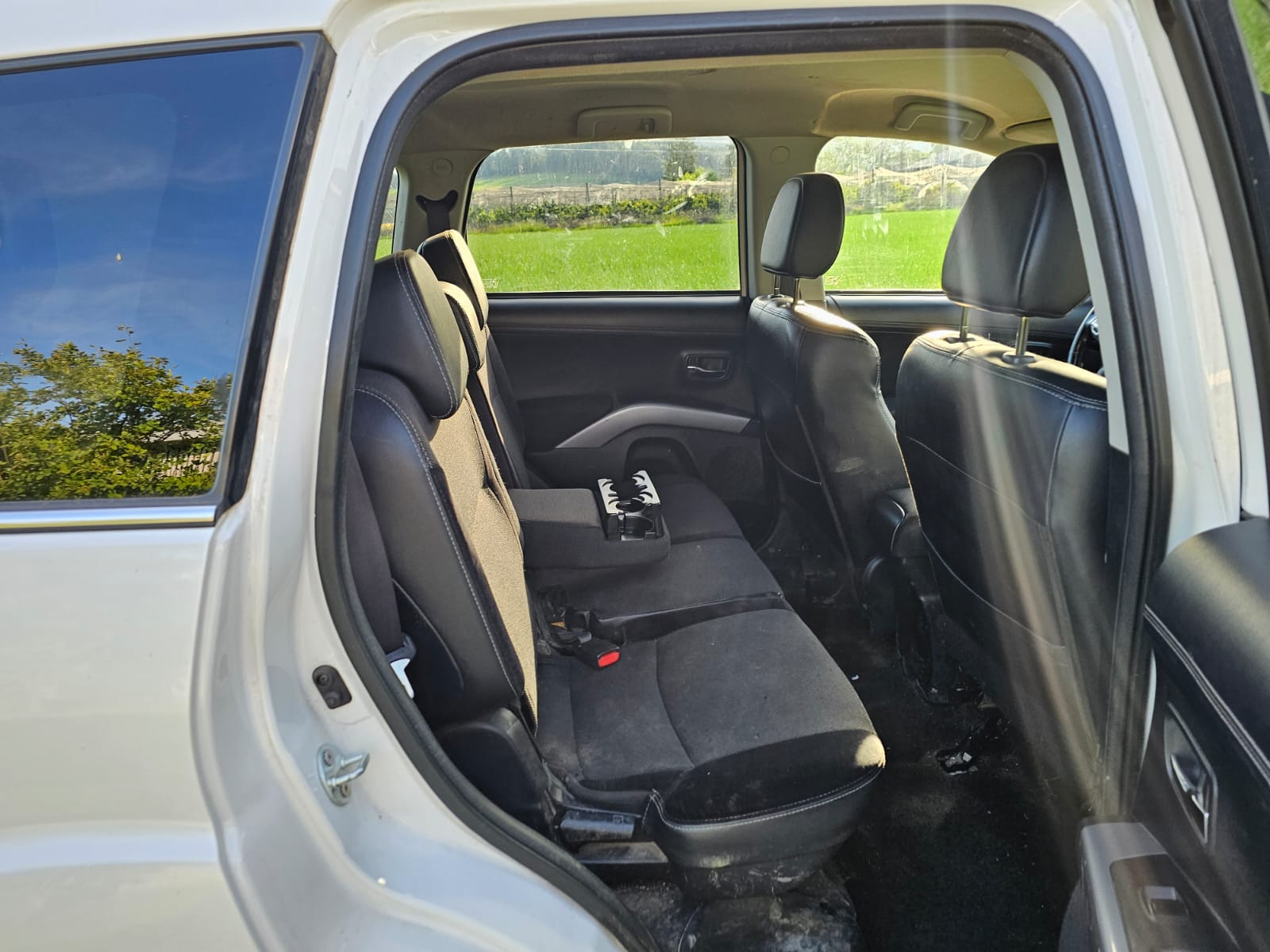 MITSUBISHI Outlander 2.2 DID Intense 4WD TC-SST-image-12