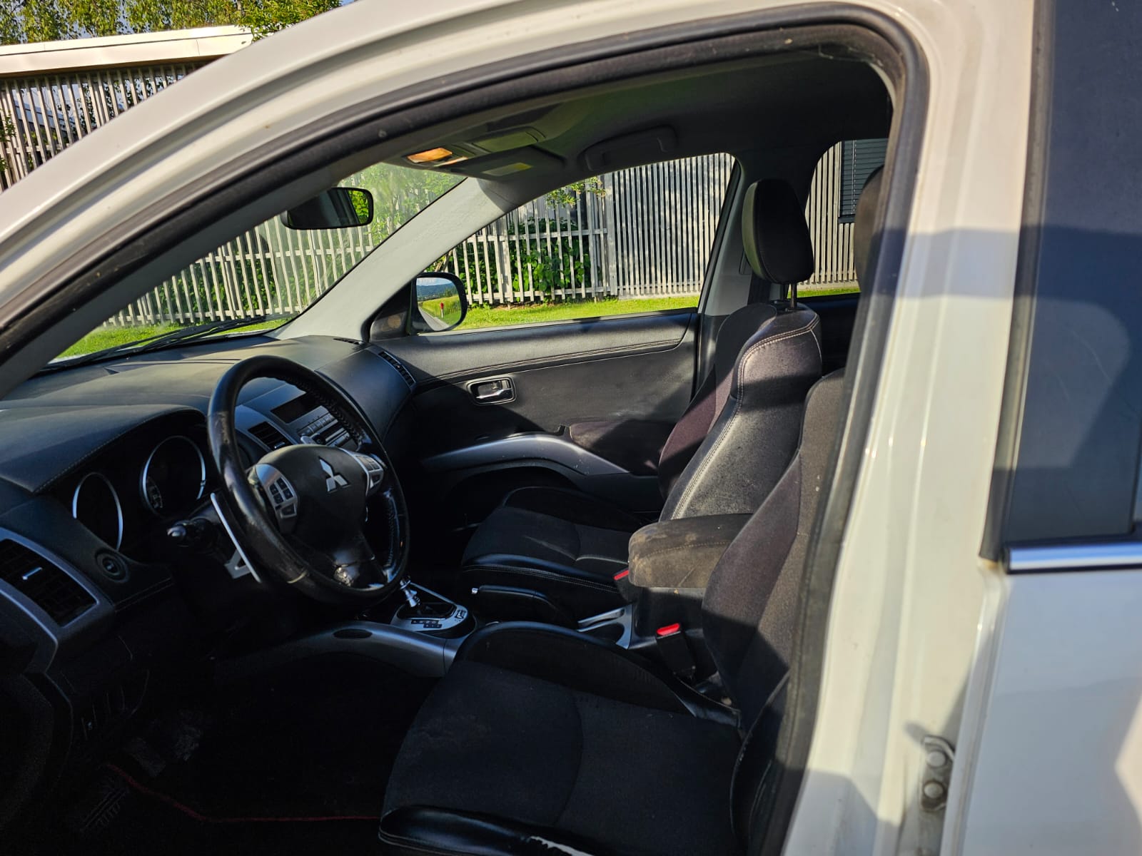 MITSUBISHI Outlander 2.2 DID Intense 4WD TC-SST-image-9