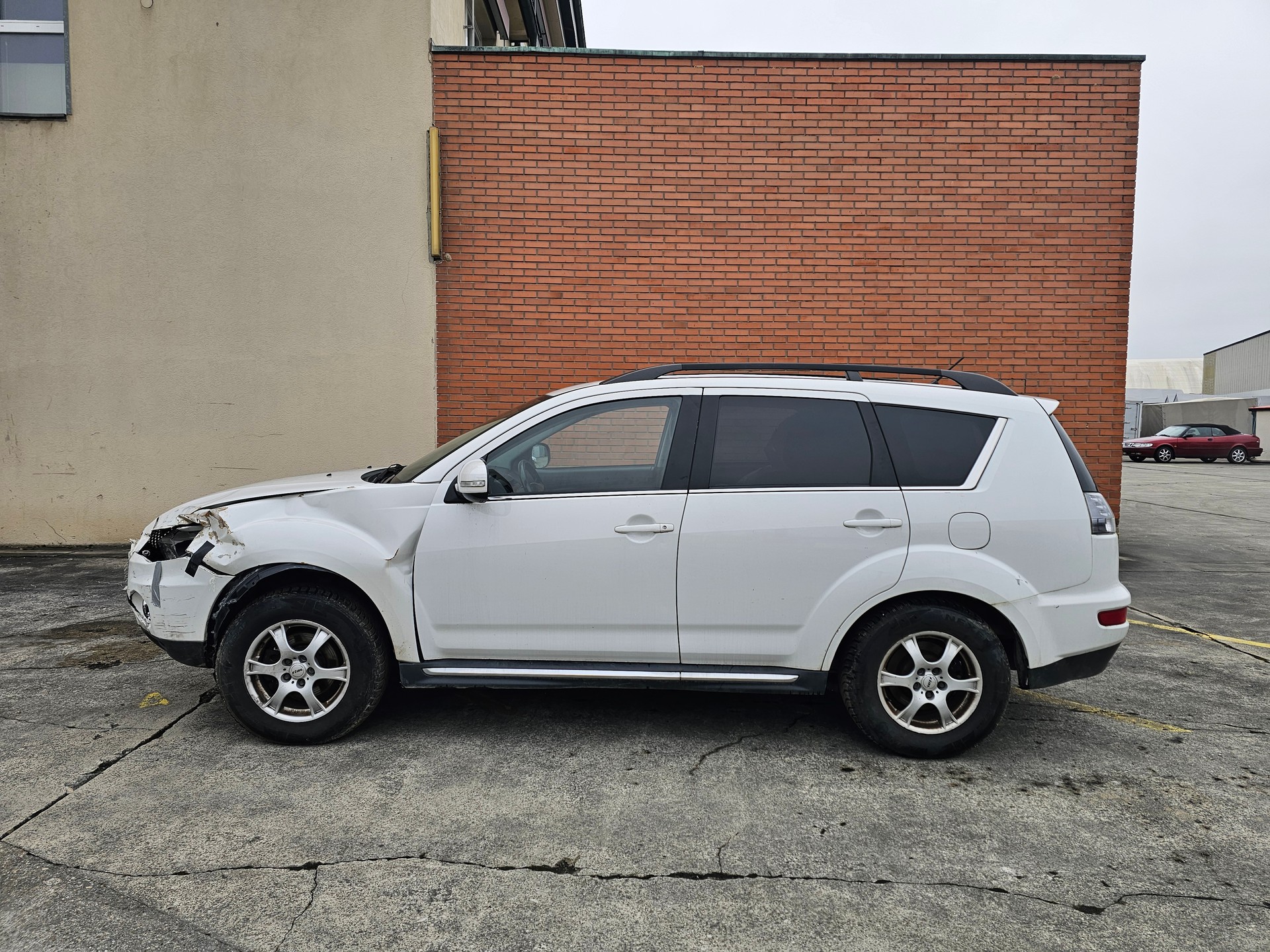 MITSUBISHI Outlander 2.2 DID Intense 4WD TC-SST-image-1