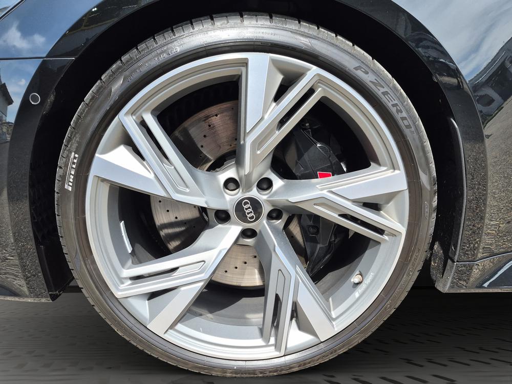 AUDI RS6 Avant 4.0 TFSI V8 quattro-image-12