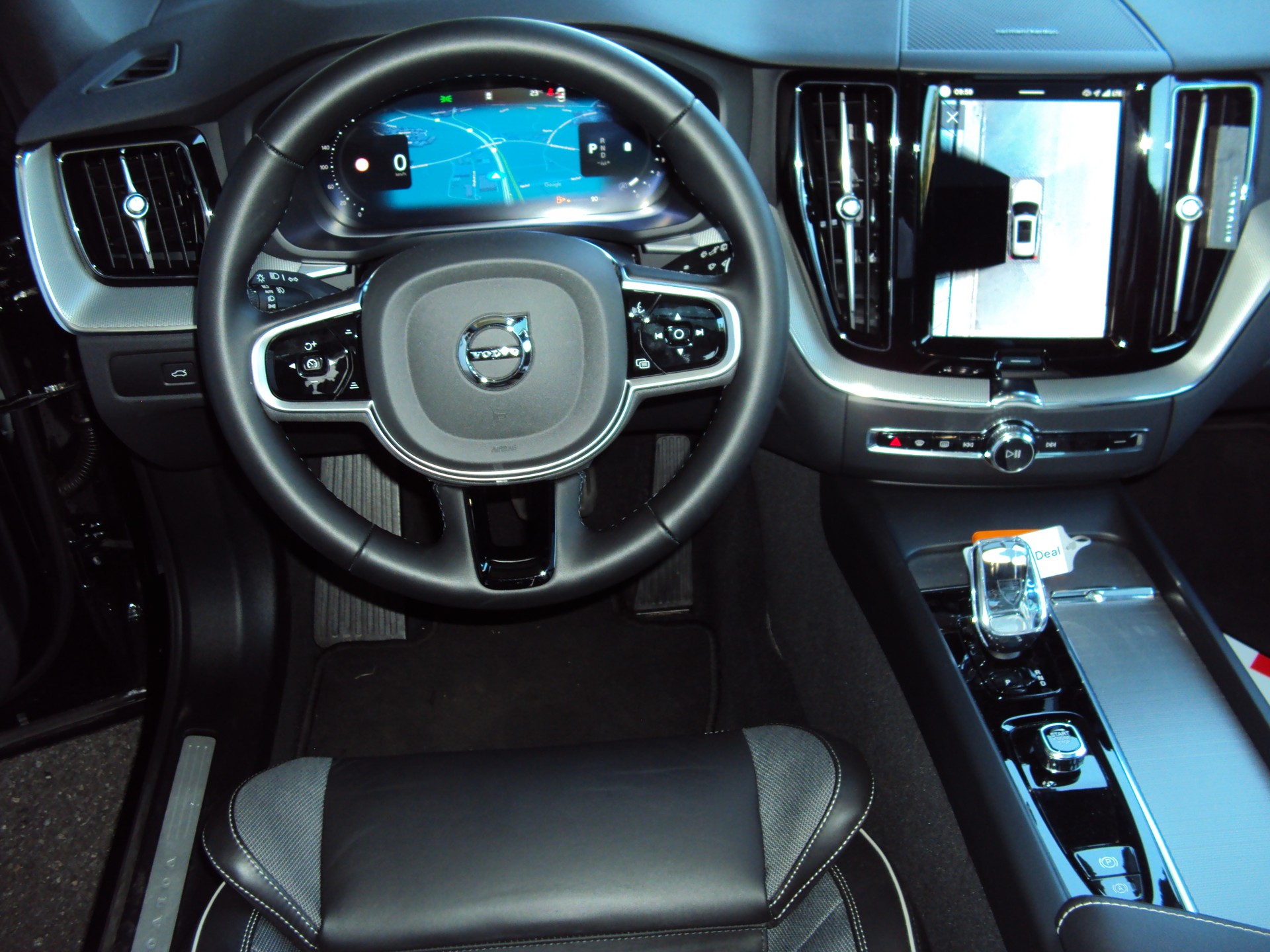VOLVO XC60 B5 Benzin Mild Hybrid AWDPLUS Black Edition Geartronic-image-8