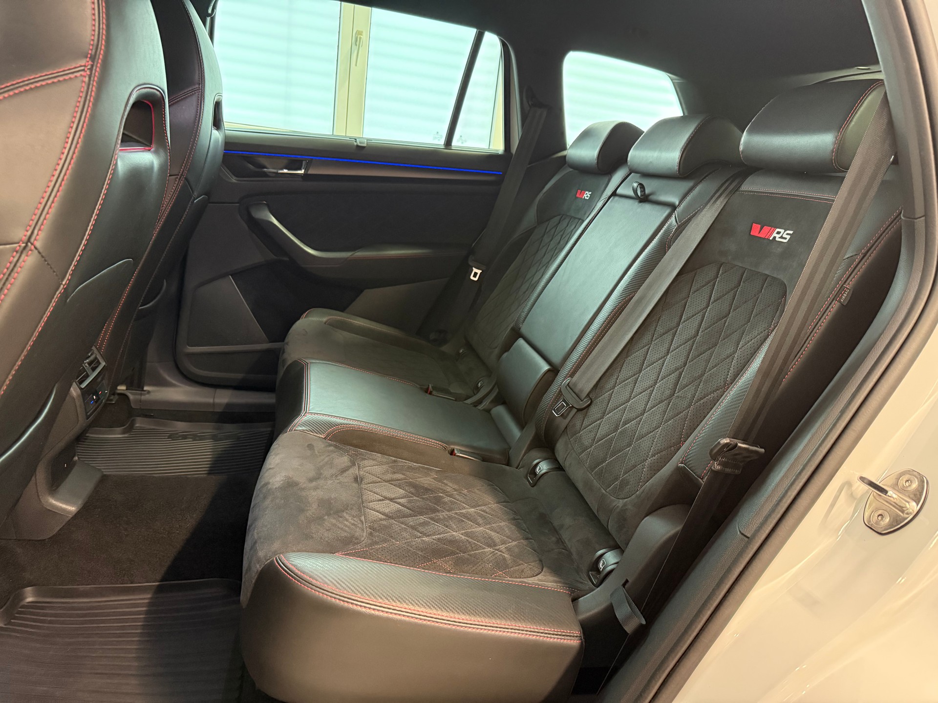 SKODA Kodiaq 2.0 Bi-TDI SCR RS 4x4 DSG-image-19