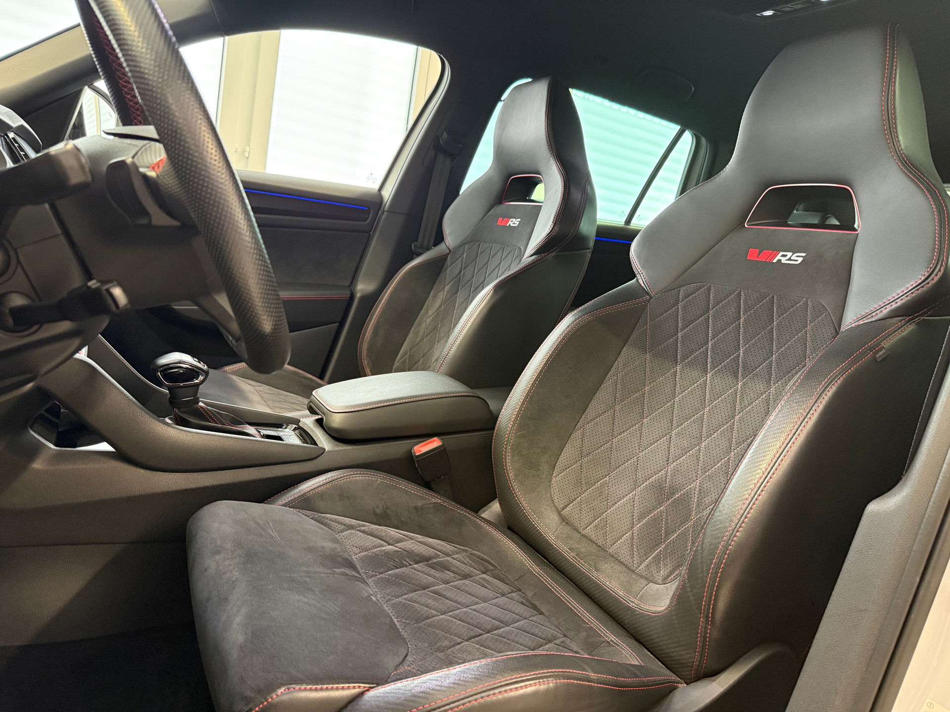 SKODA Kodiaq 2.0 Bi-TDI SCR RS 4x4 DSG-image-14