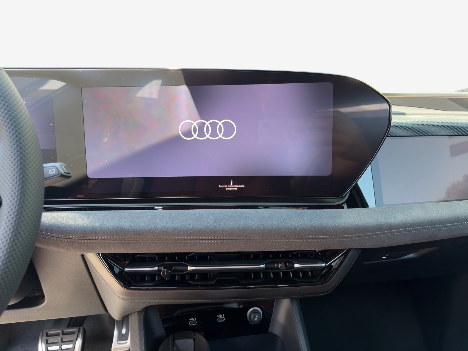 AUDI S6 Avant e-tron quattro-image-10