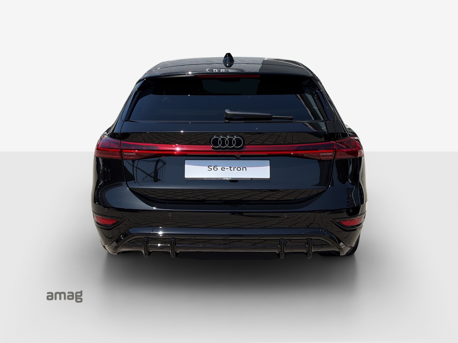 AUDI S6 Avant e-tron quattro-image-3