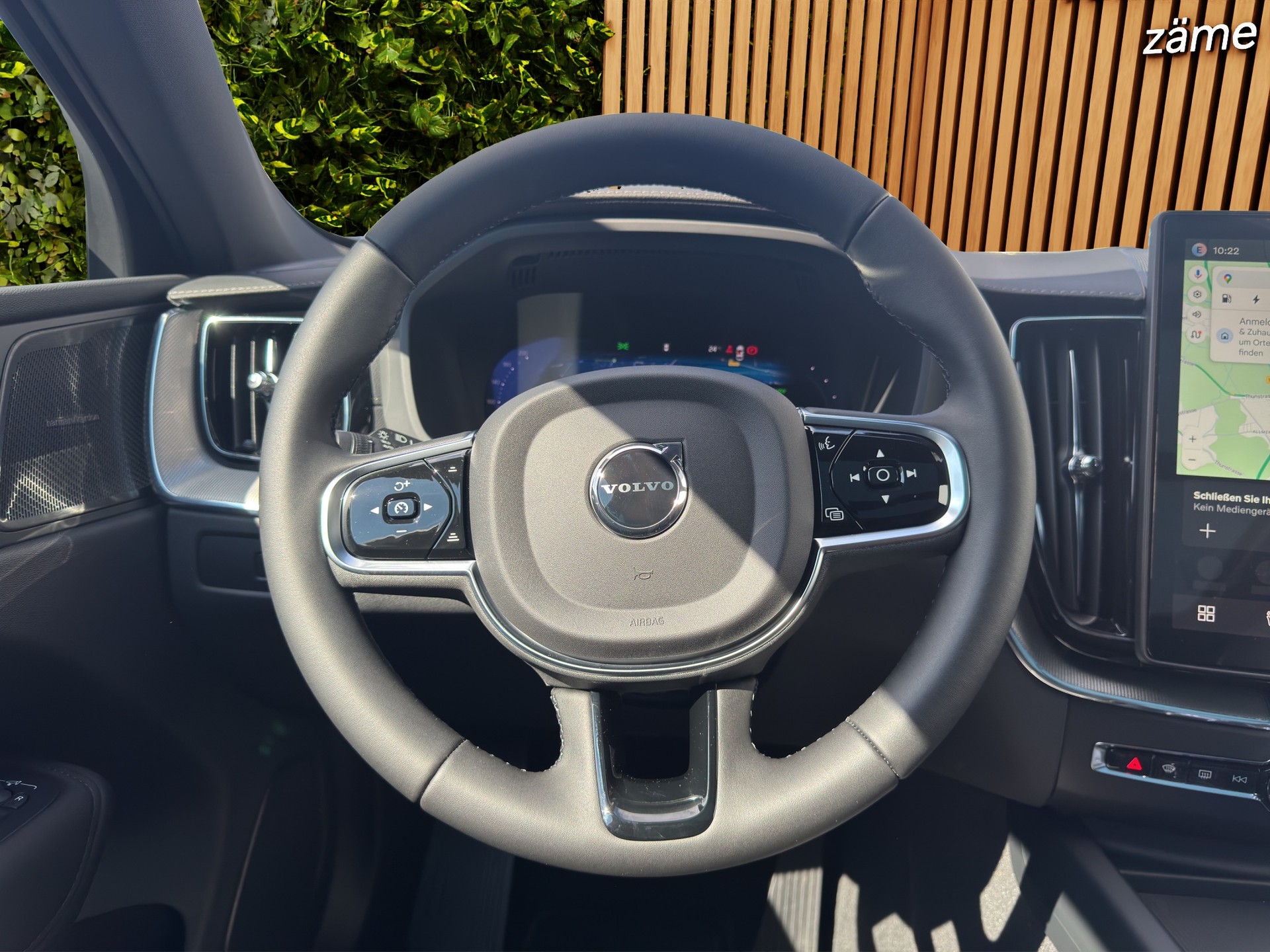 VOLVO XC60 2.0 T8 TE Black Edition eAWD-image-10