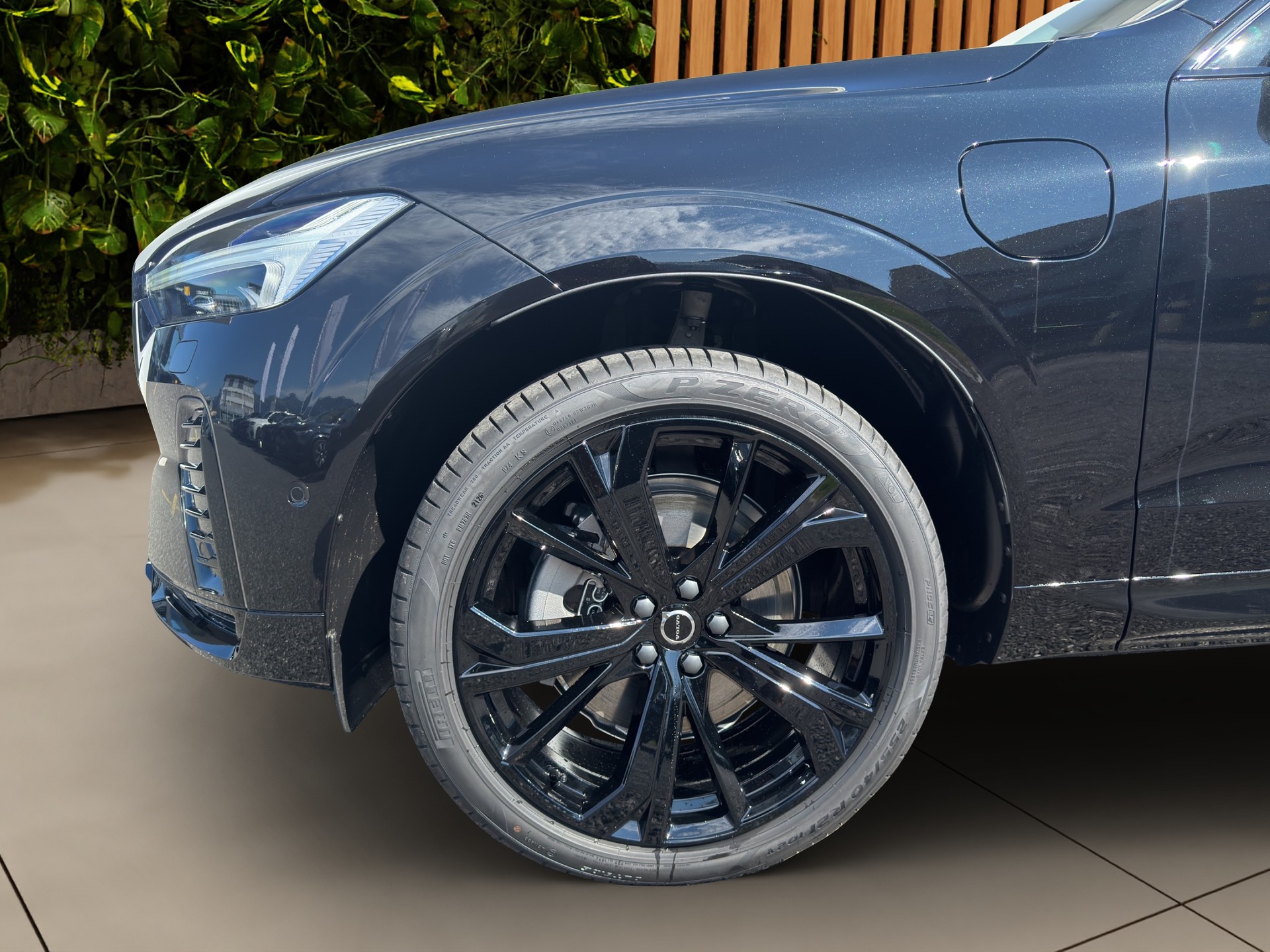 VOLVO XC60 2.0 T8 TE Black Edition eAWD-image-8