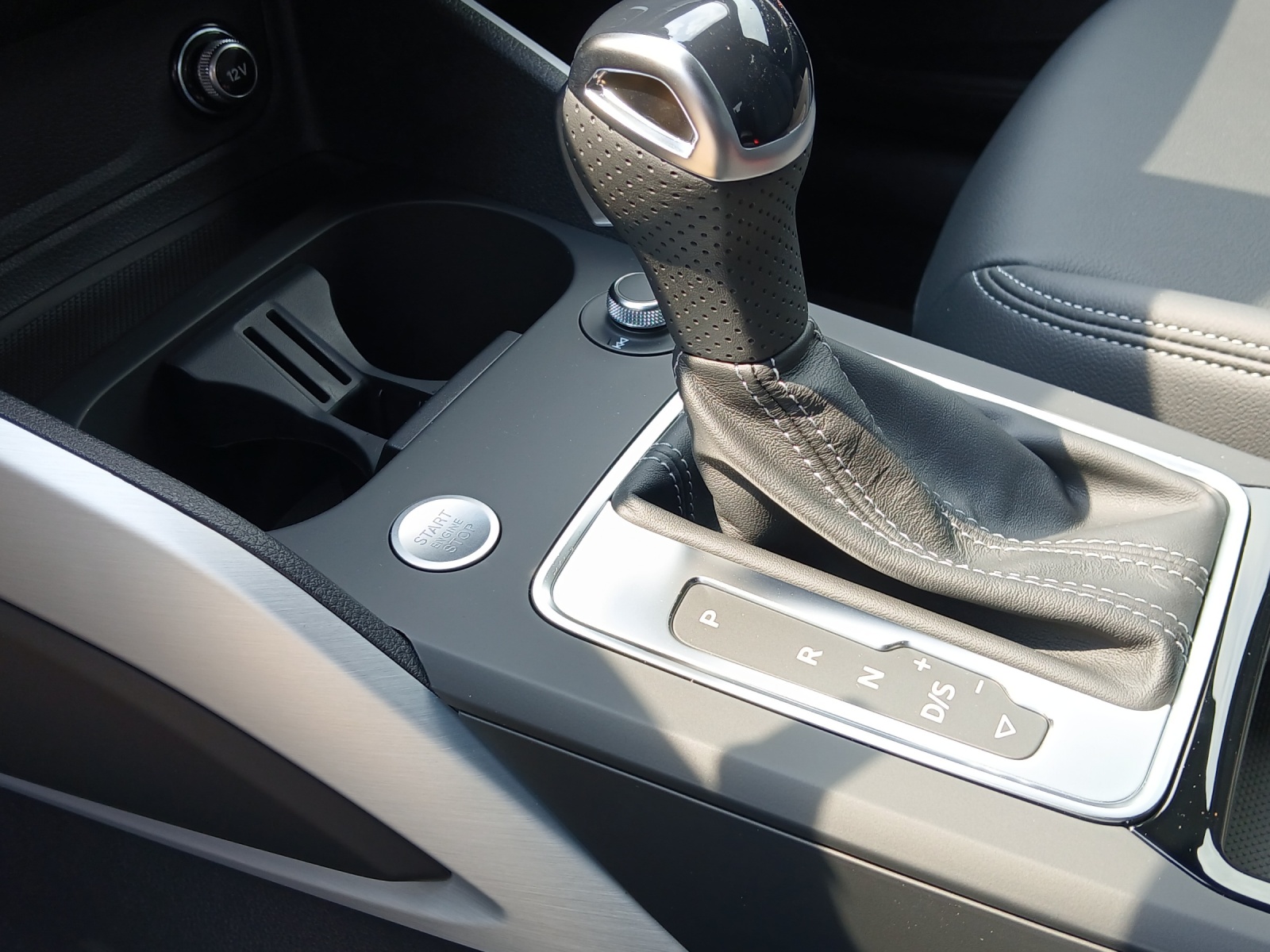 AUDI Q2 35 TFSI S-tronic-image-15