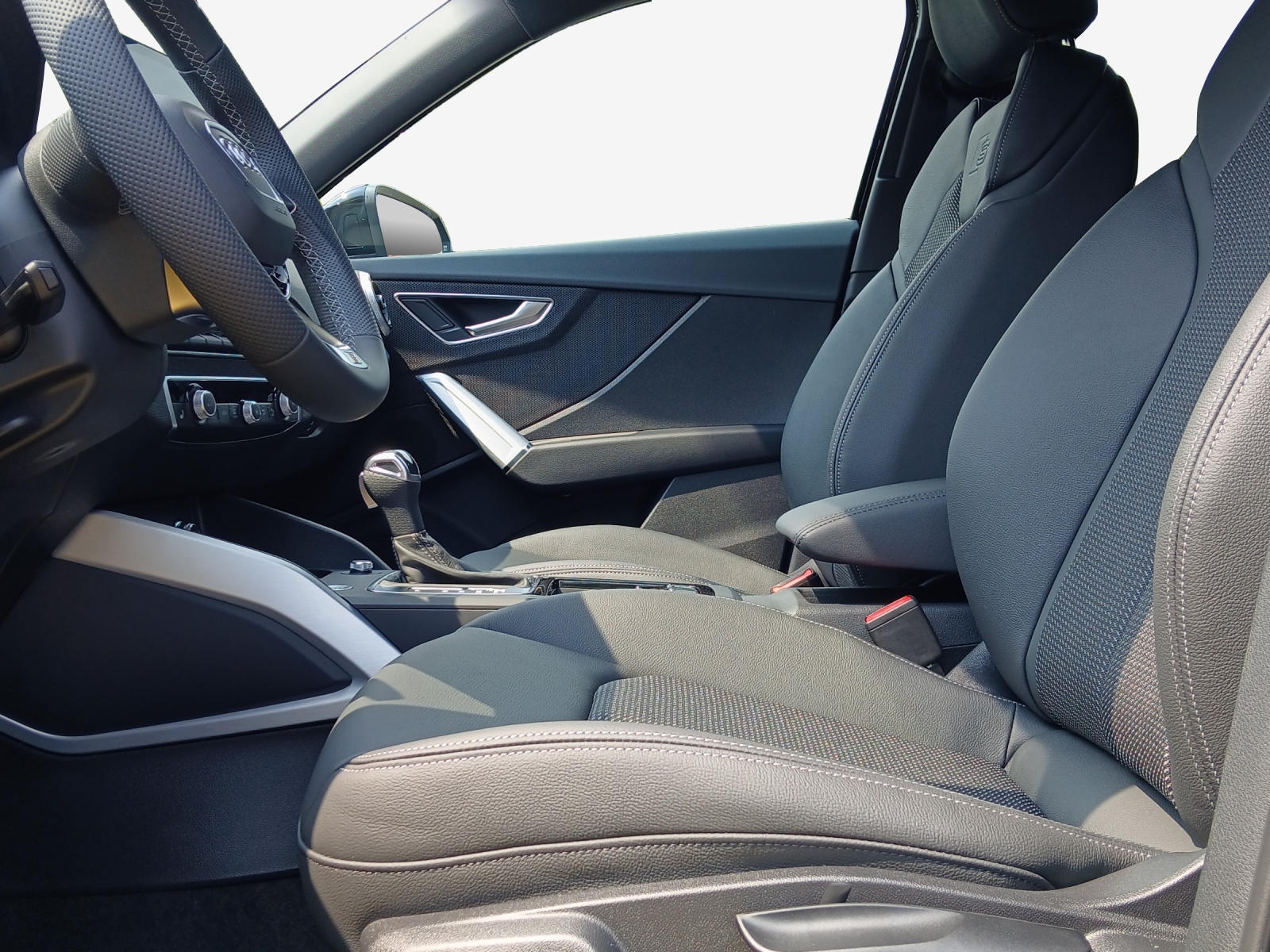 AUDI Q2 35 TFSI S-tronic-image-7