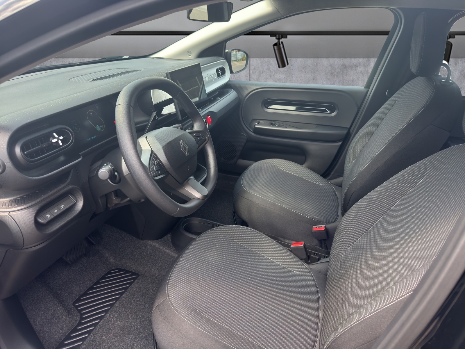 RENAULT Twingo E-Tech 27kWh Evolution-image-5