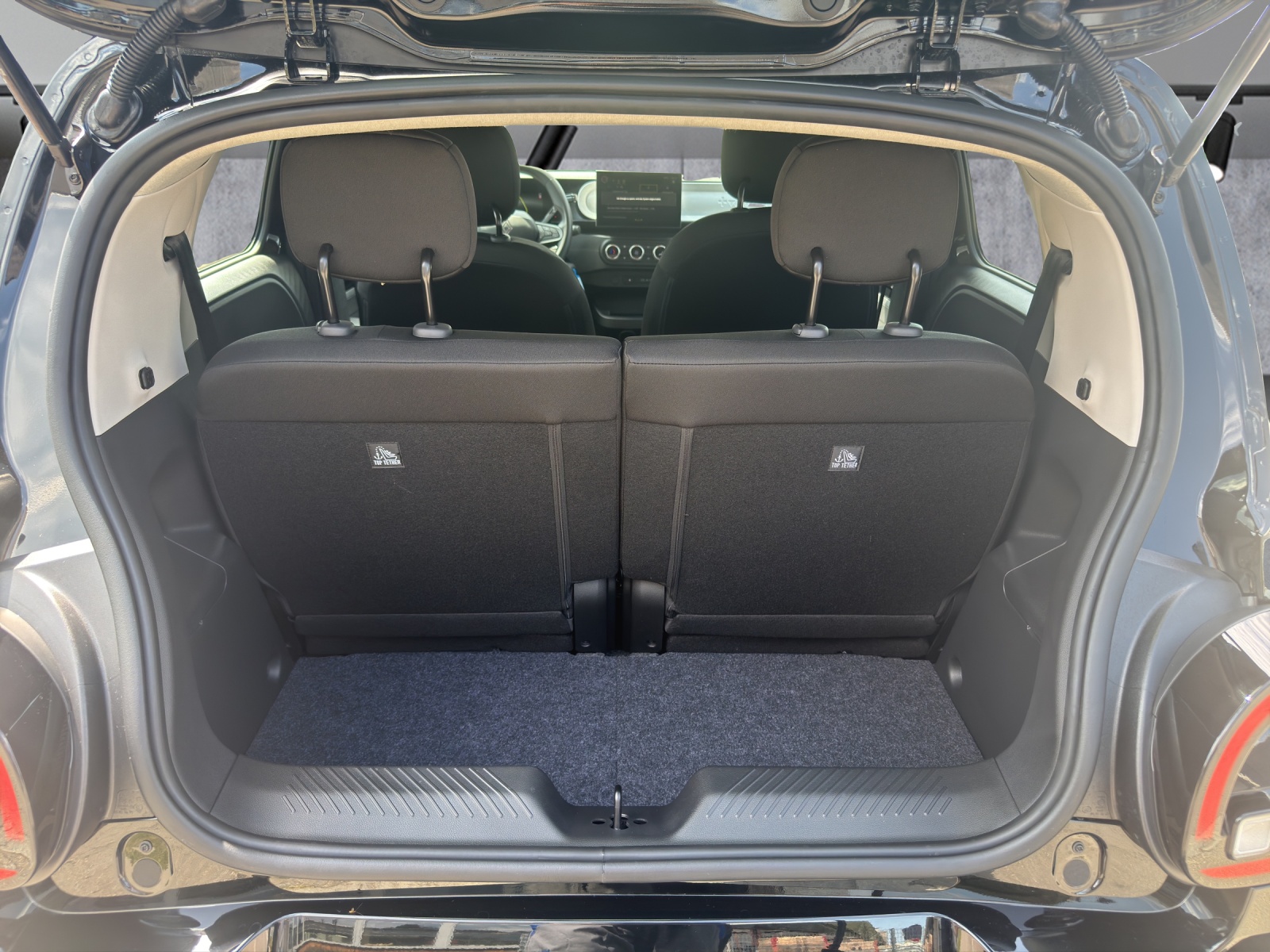 RENAULT Twingo E-Tech 27kWh Evolution-image-11