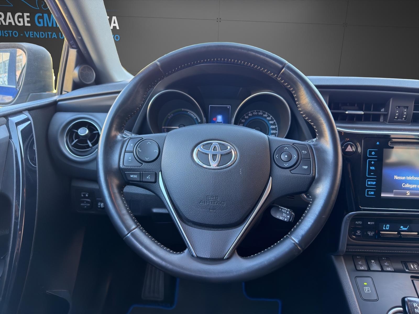 TOYOTA Auris Touring Sports 1.8 HSD Luna e-CVT-image-12