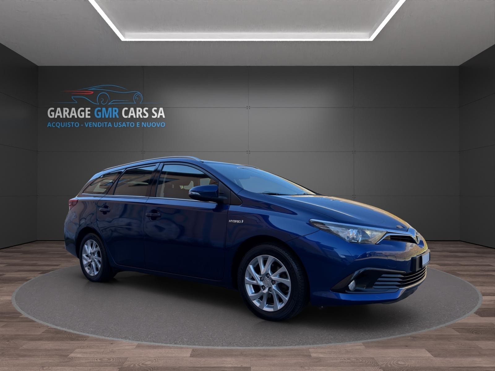TOYOTA Auris Touring Sports 1.8 HSD Luna e-CVT-image-0