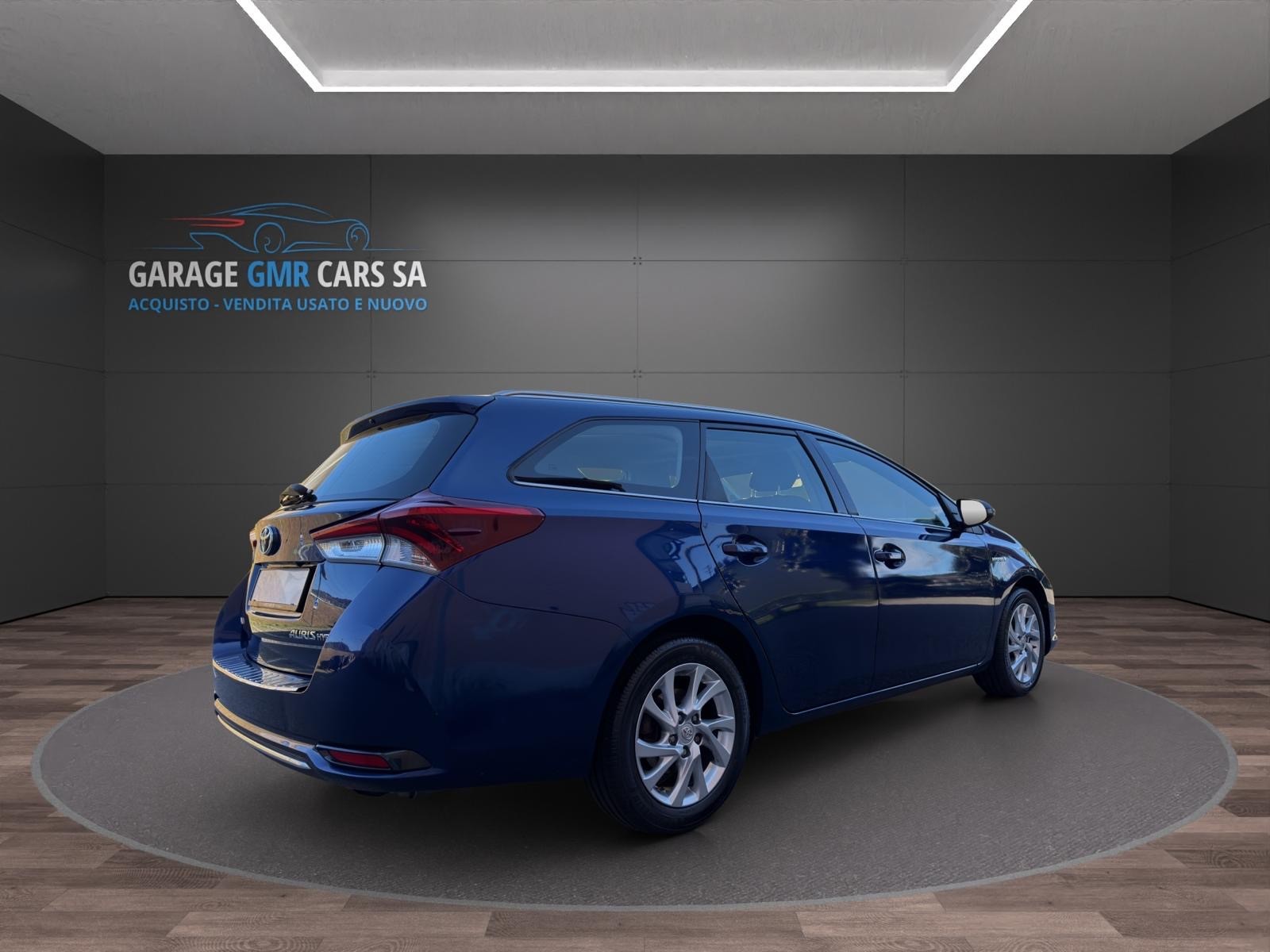 TOYOTA Auris Touring Sports 1.8 HSD Luna e-CVT-image-5