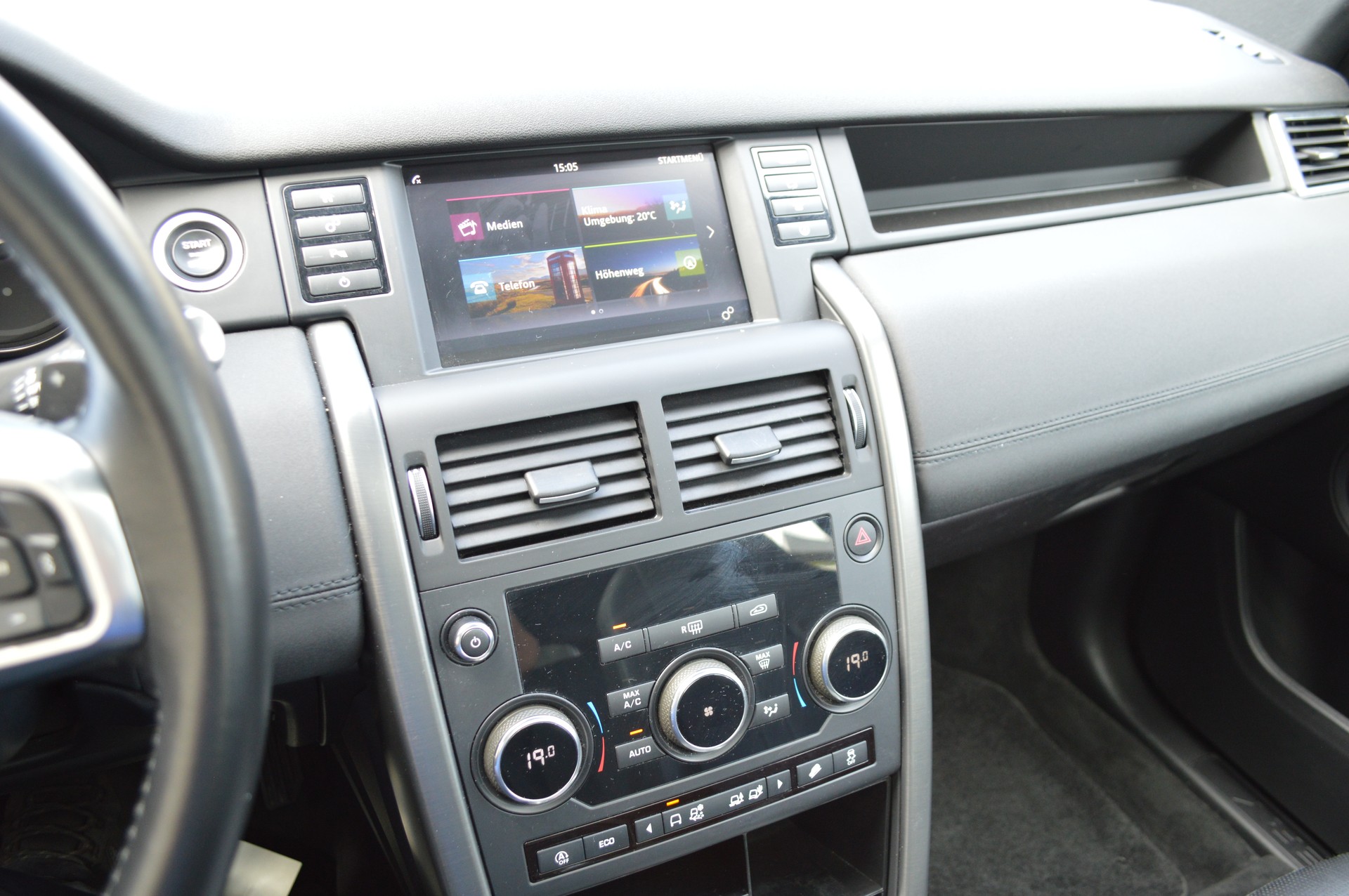 LAND ROVER Discovery Sport 2.0 TD4 HSE-image-7