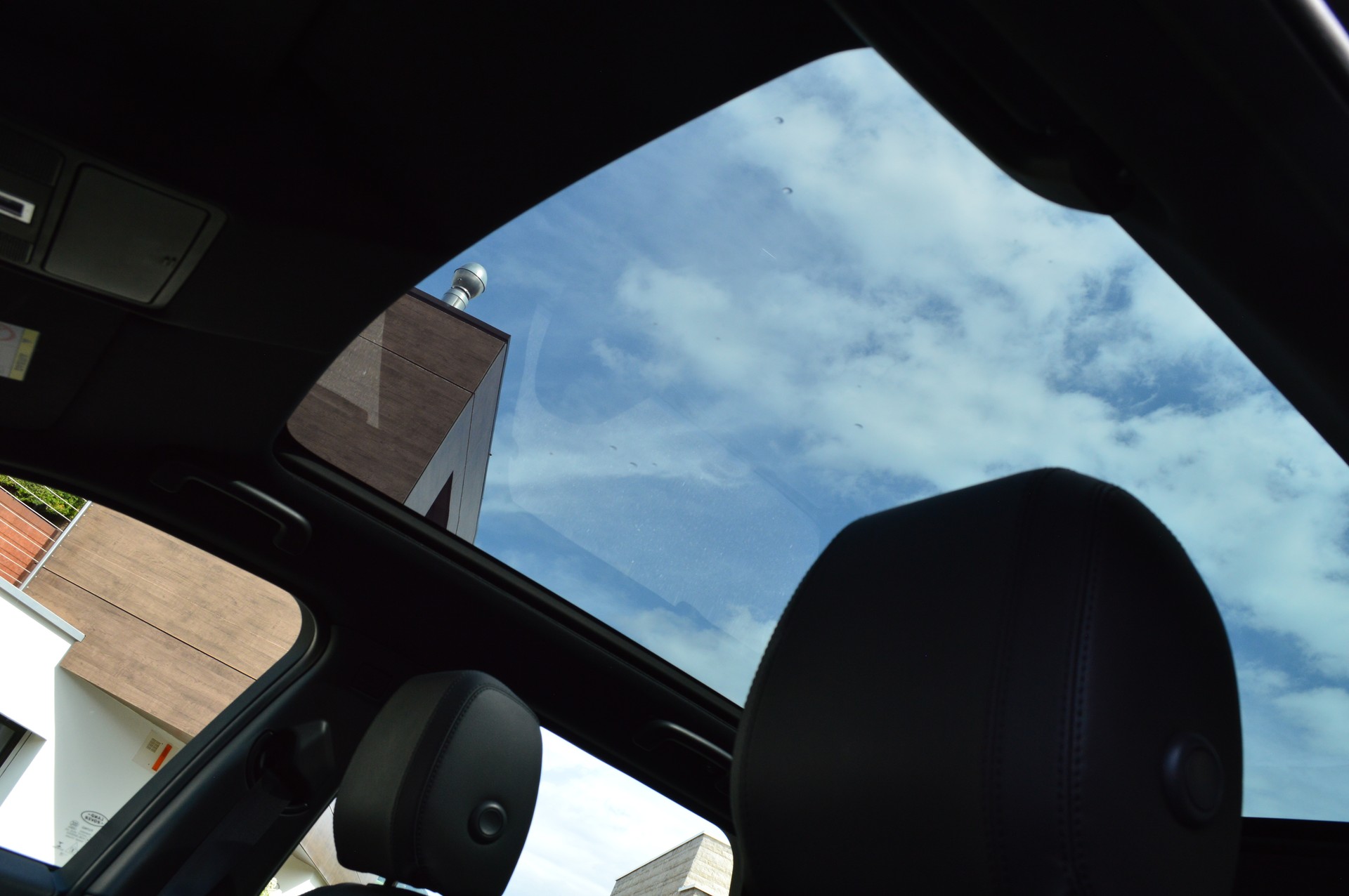 LAND ROVER Discovery Sport 2.0 TD4 HSE-image-9