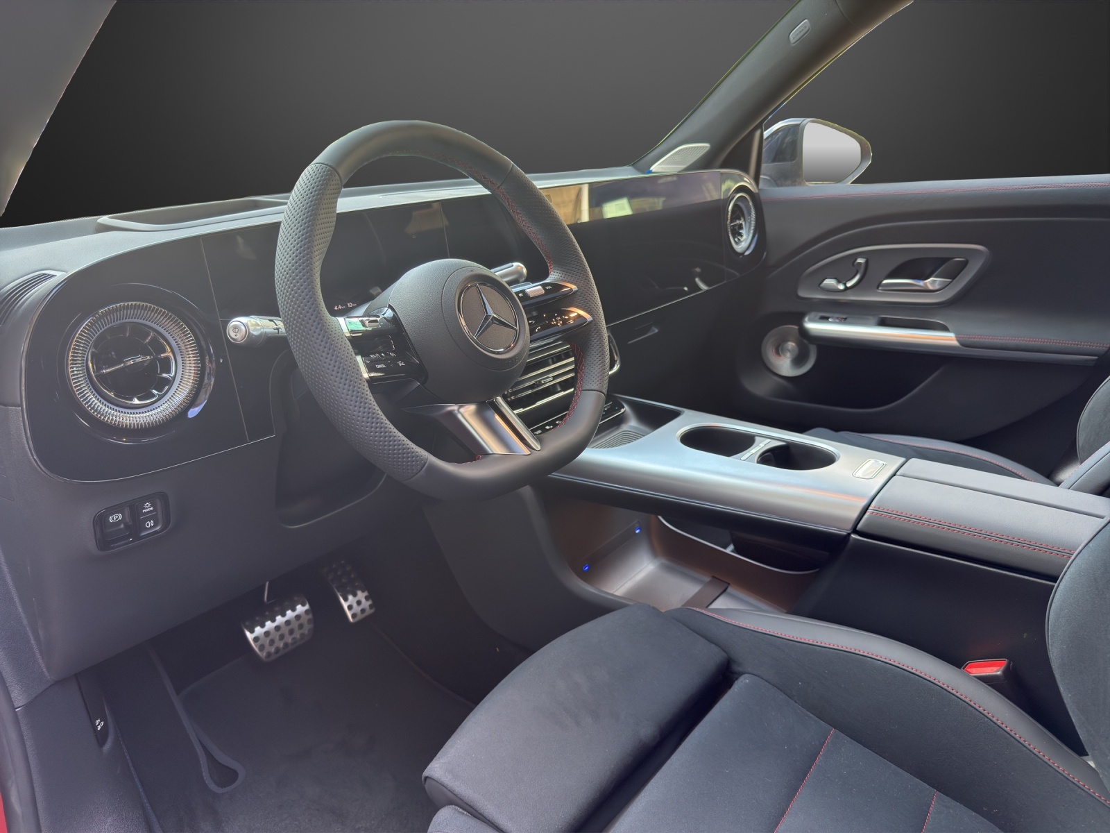 MERCEDES-BENZ GLB 350 4MATIC with EQ Technology-image-9