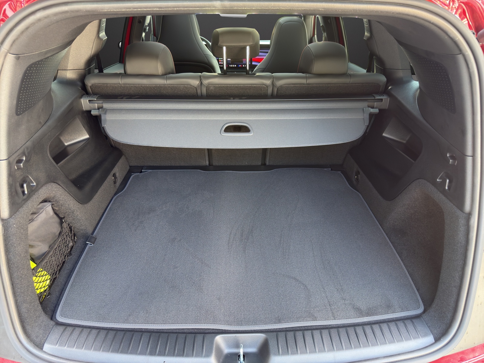 MERCEDES-BENZ GLB 350 4MATIC with EQ Technology-image-8
