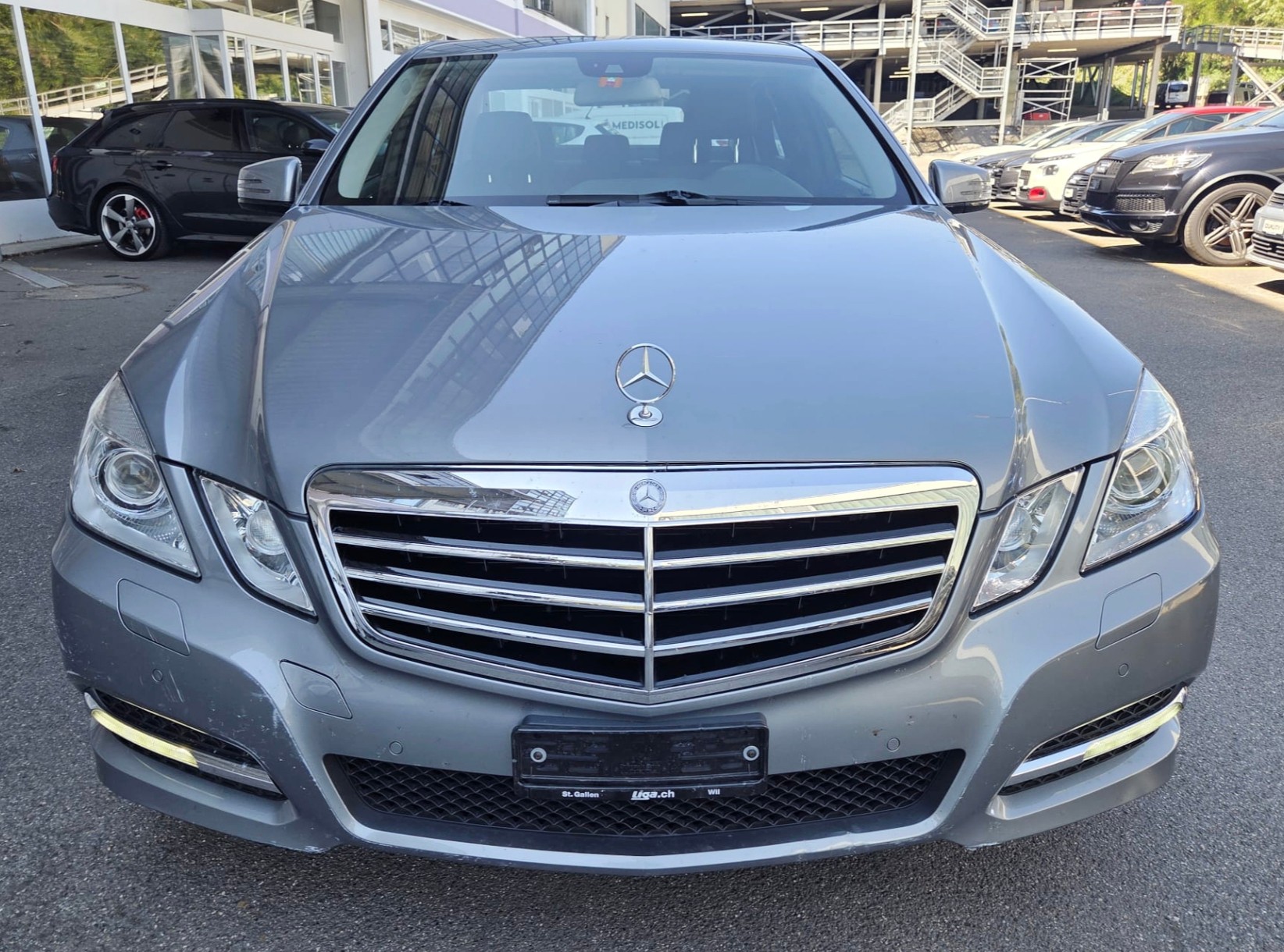MERCEDES-BENZ E 200 CGI BlueEfficiency Avantgarde Automatic-image-0