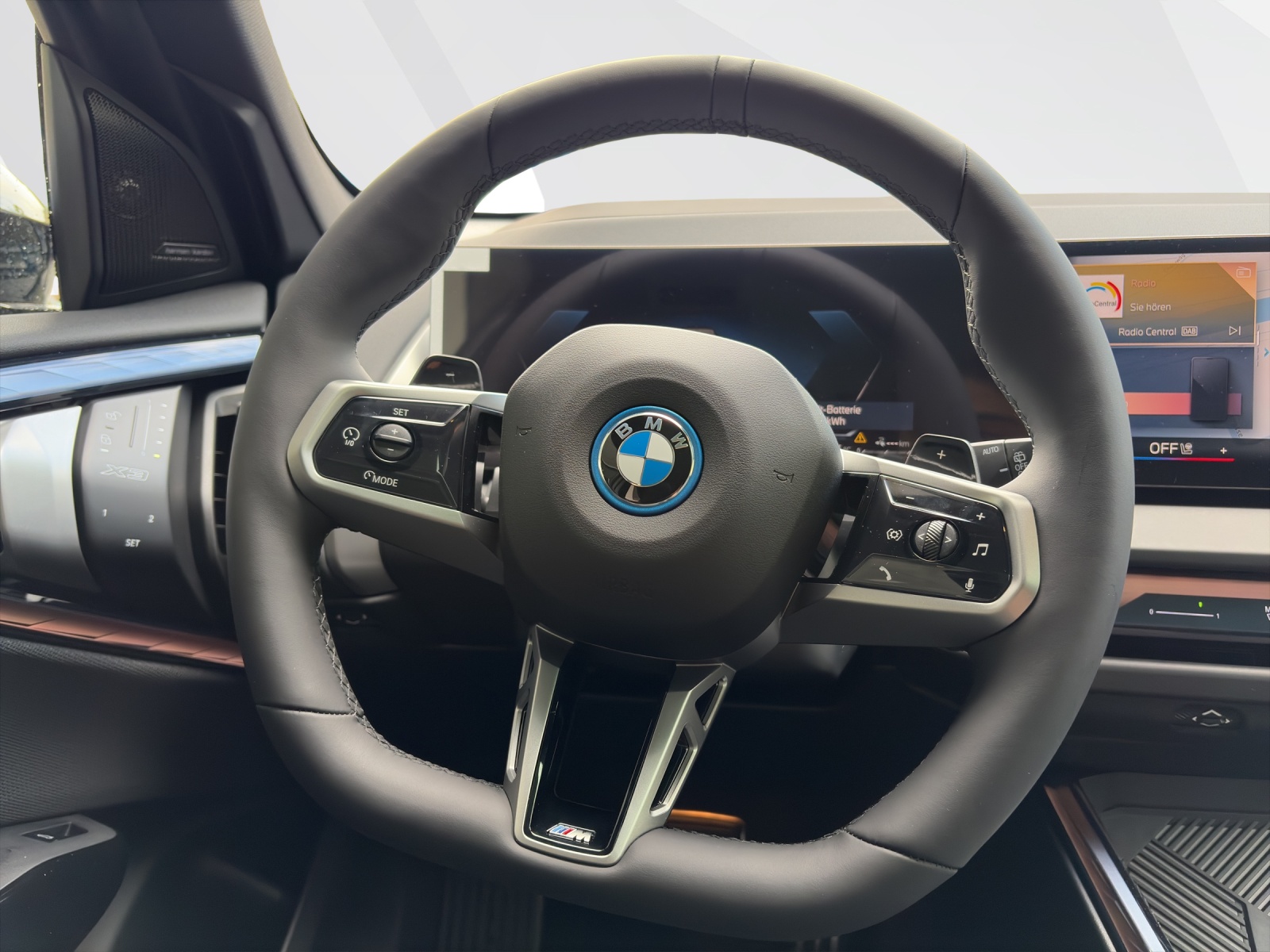 BMW X3 30e xDrive-image-11