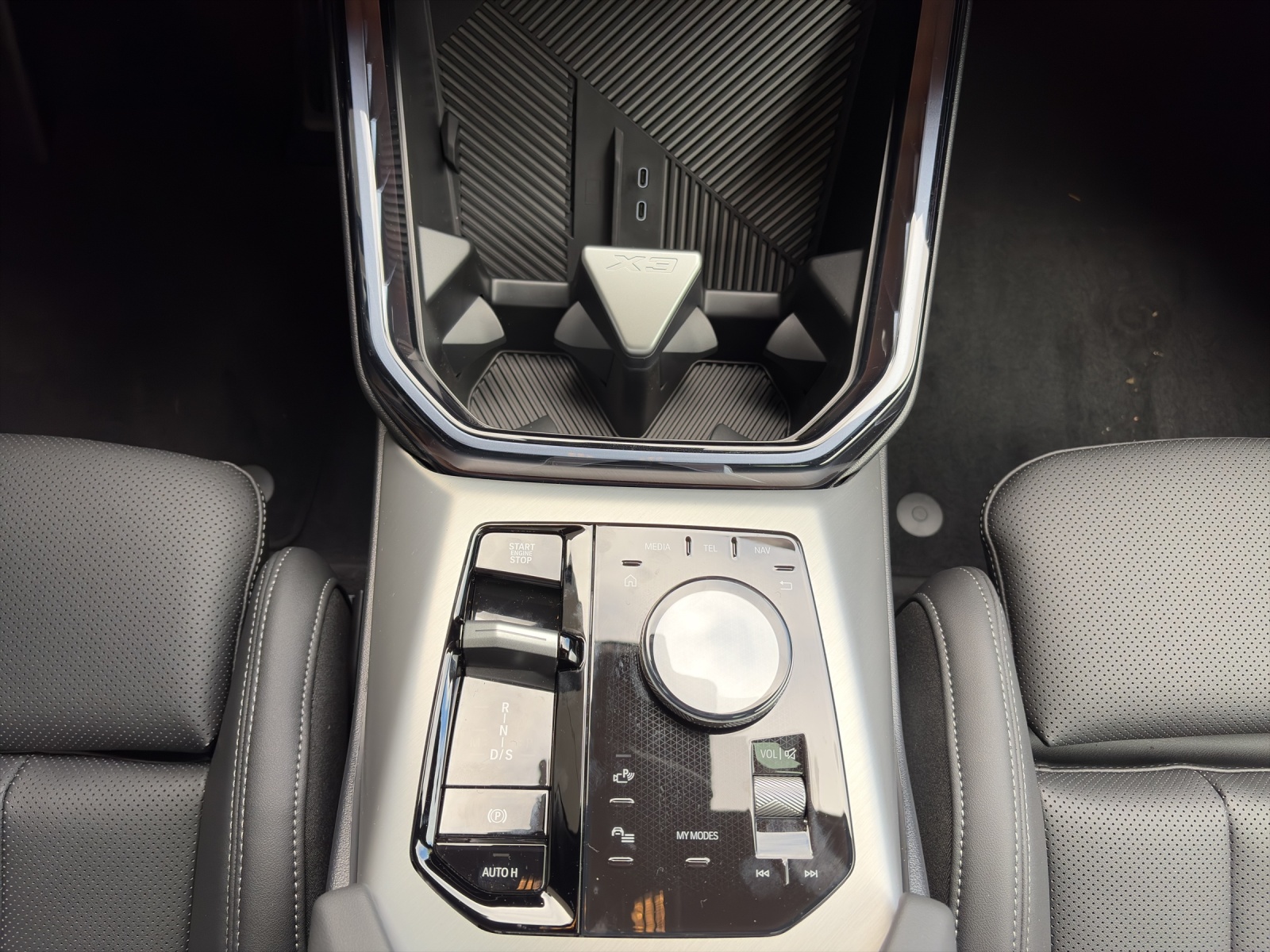 BMW X3 30e xDrive-image-14