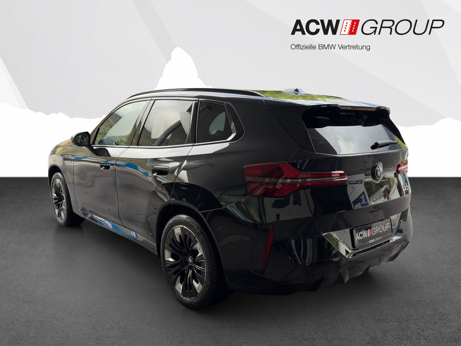 BMW X3 30e xDrive-showroom-element-2