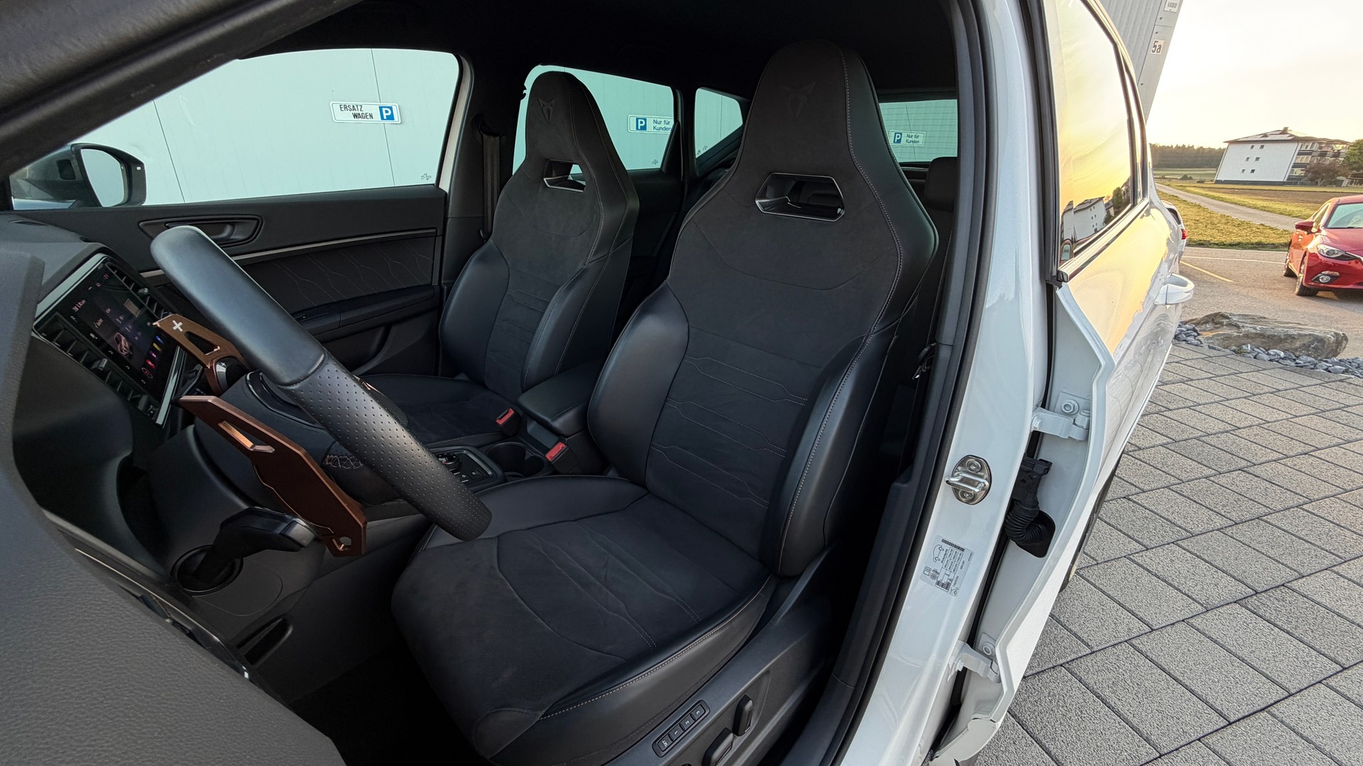 CUPRA Ateca 2.0TSI VZ 4Drive DSG / Fahrassistenten-Paket XL-image-11