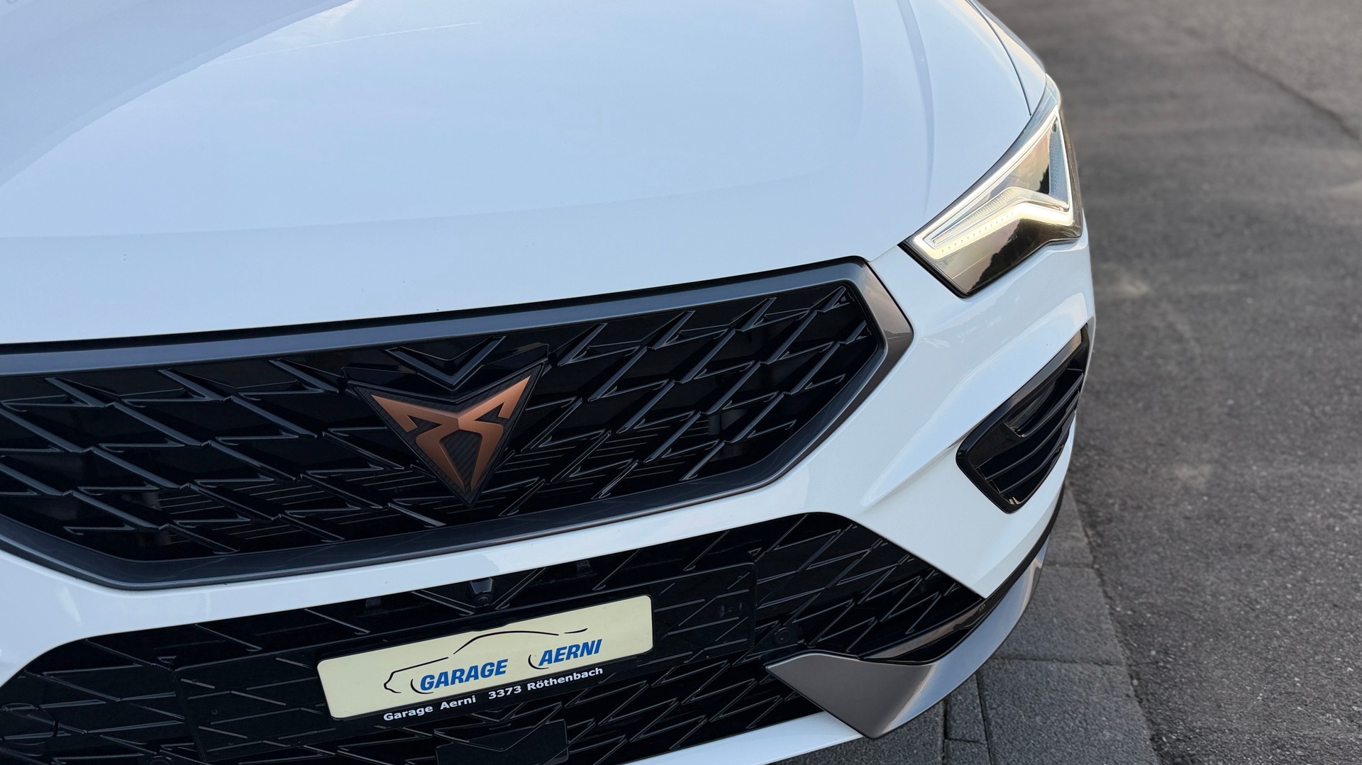 CUPRA Ateca 2.0TSI VZ 4Drive DSG / Fahrassistenten-Paket XL-image-4