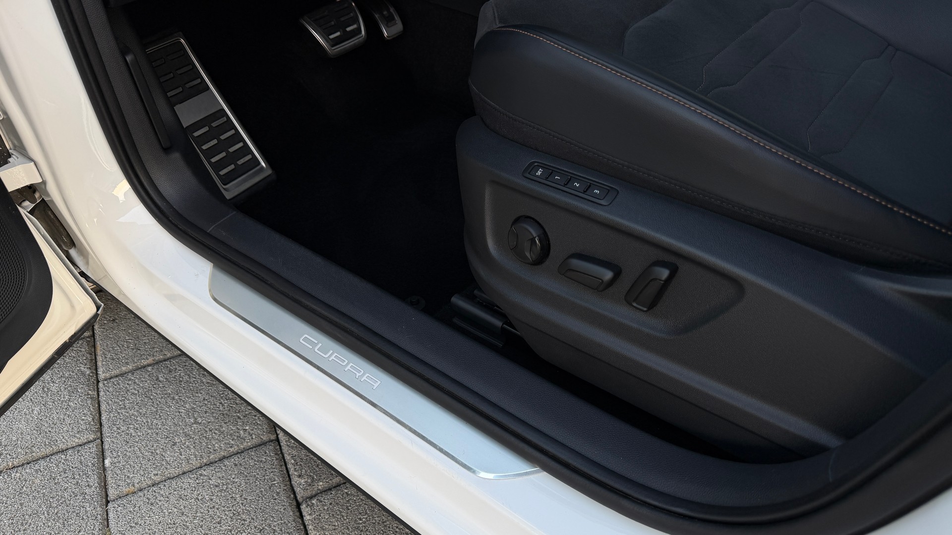 CUPRA Ateca 2.0TSI VZ 4Drive DSG / Fahrassistenten-Paket XL-image-10