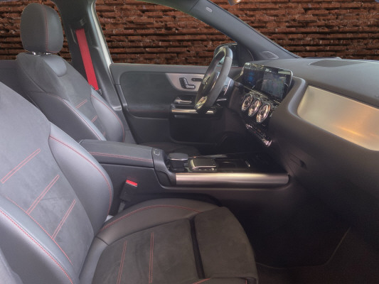 MERCEDES-BENZ GLA 35 AMG 4Matic-image-12