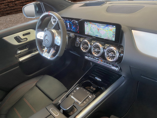 MERCEDES-BENZ GLA 35 AMG 4Matic-image-14