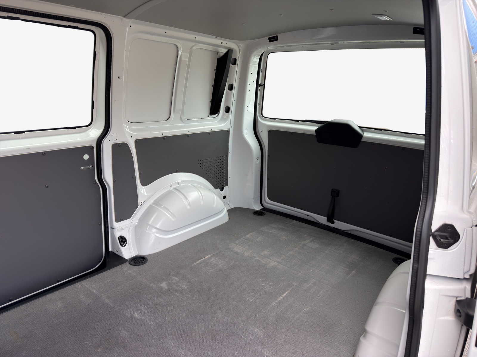 VW T6.1 2.0 TDI-image-11
