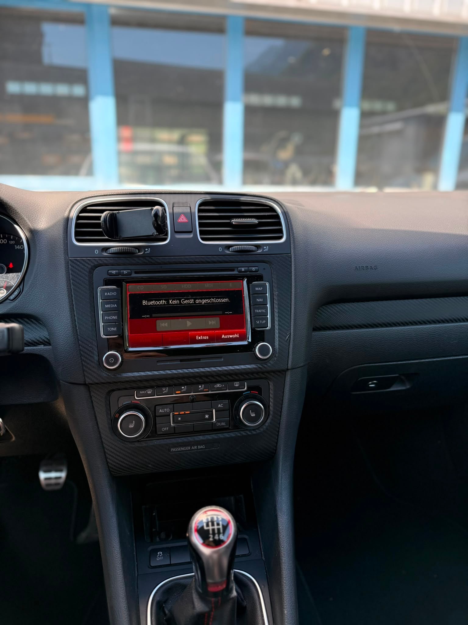 VW Golf 2.0 TSI GTI Team DSG-image-7