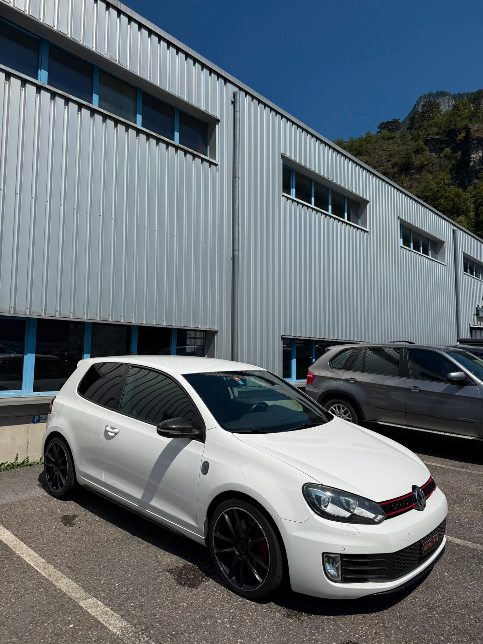 VW Golf 2.0 TSI GTI Team DSG-showroom-element-2