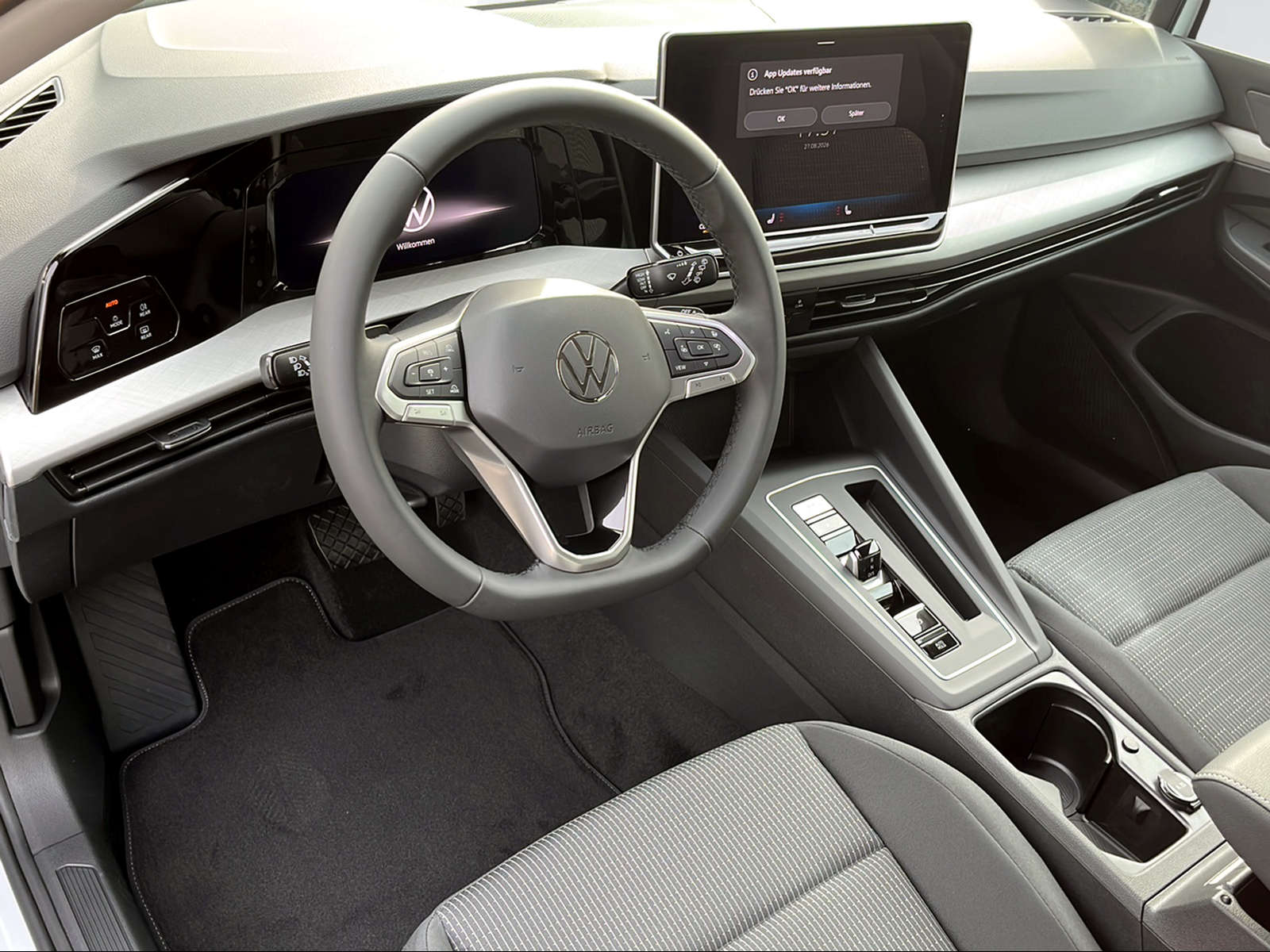 VW Golf VIII 1.5 eTSI Value DSG-image-10