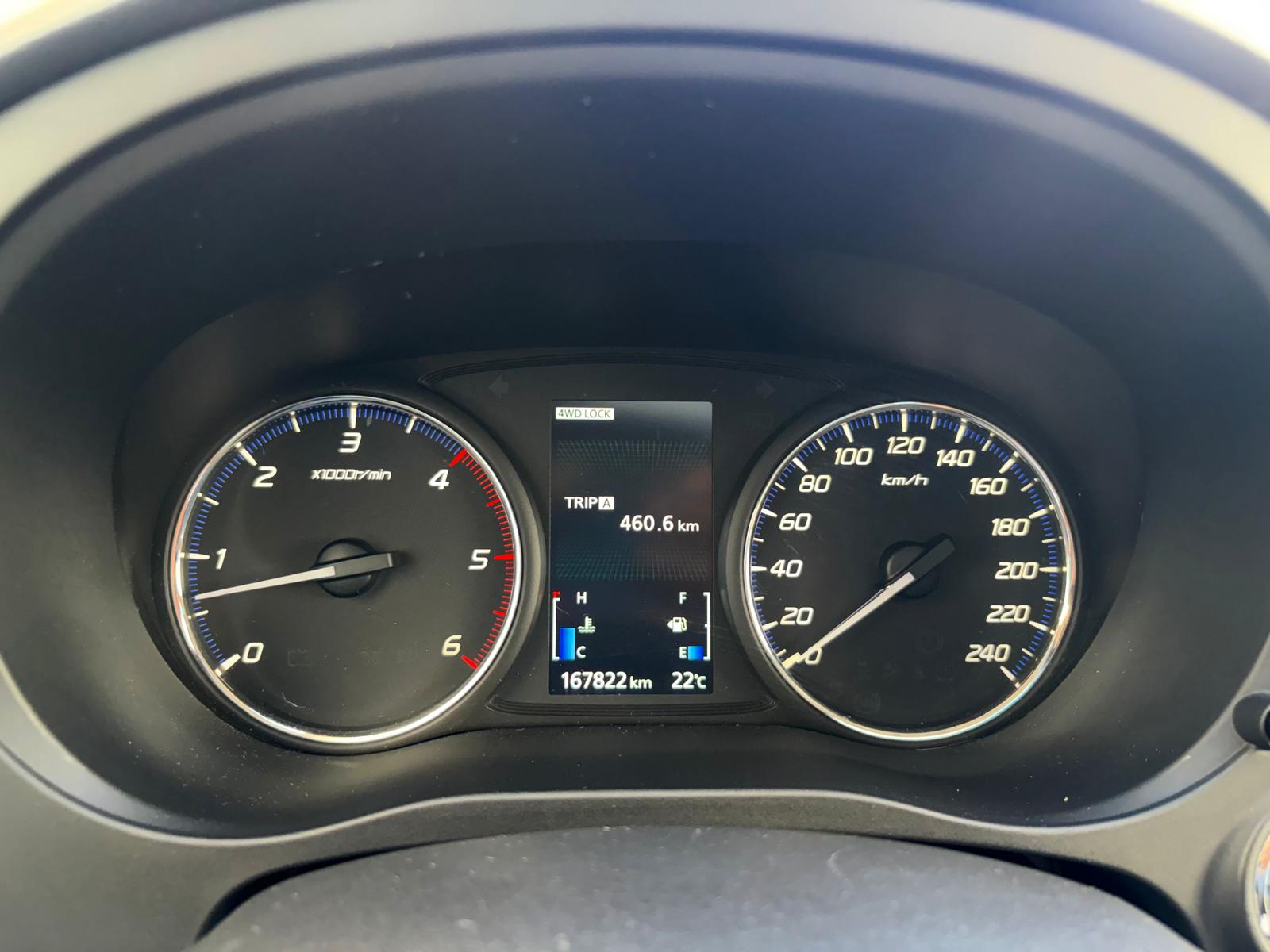MITSUBISHI Outlander 2,2 4WD 6-G Leder 7-Platz-image-15