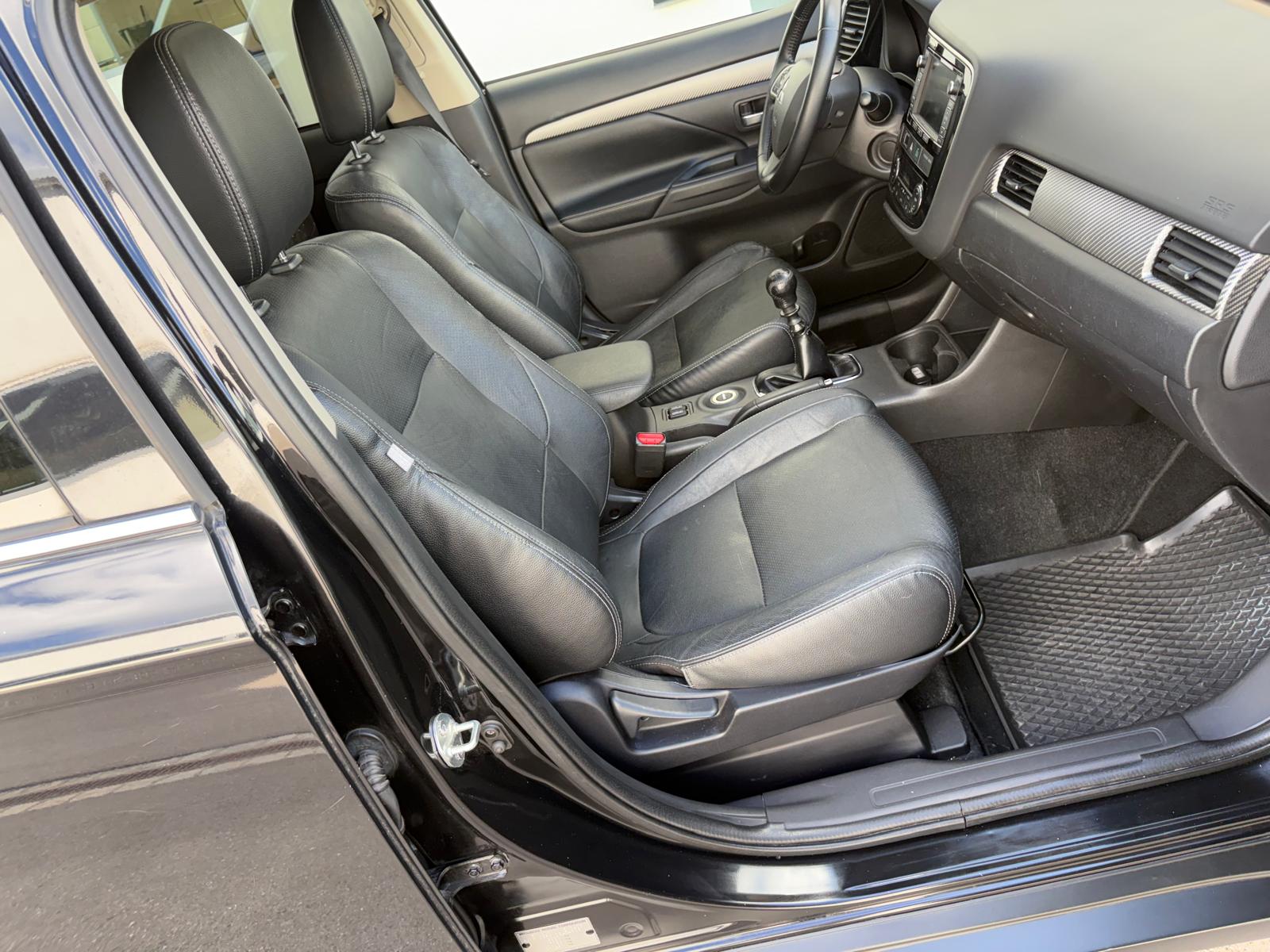 MITSUBISHI Outlander 2,2 4WD 6-G Leder 7-Platz-image-10