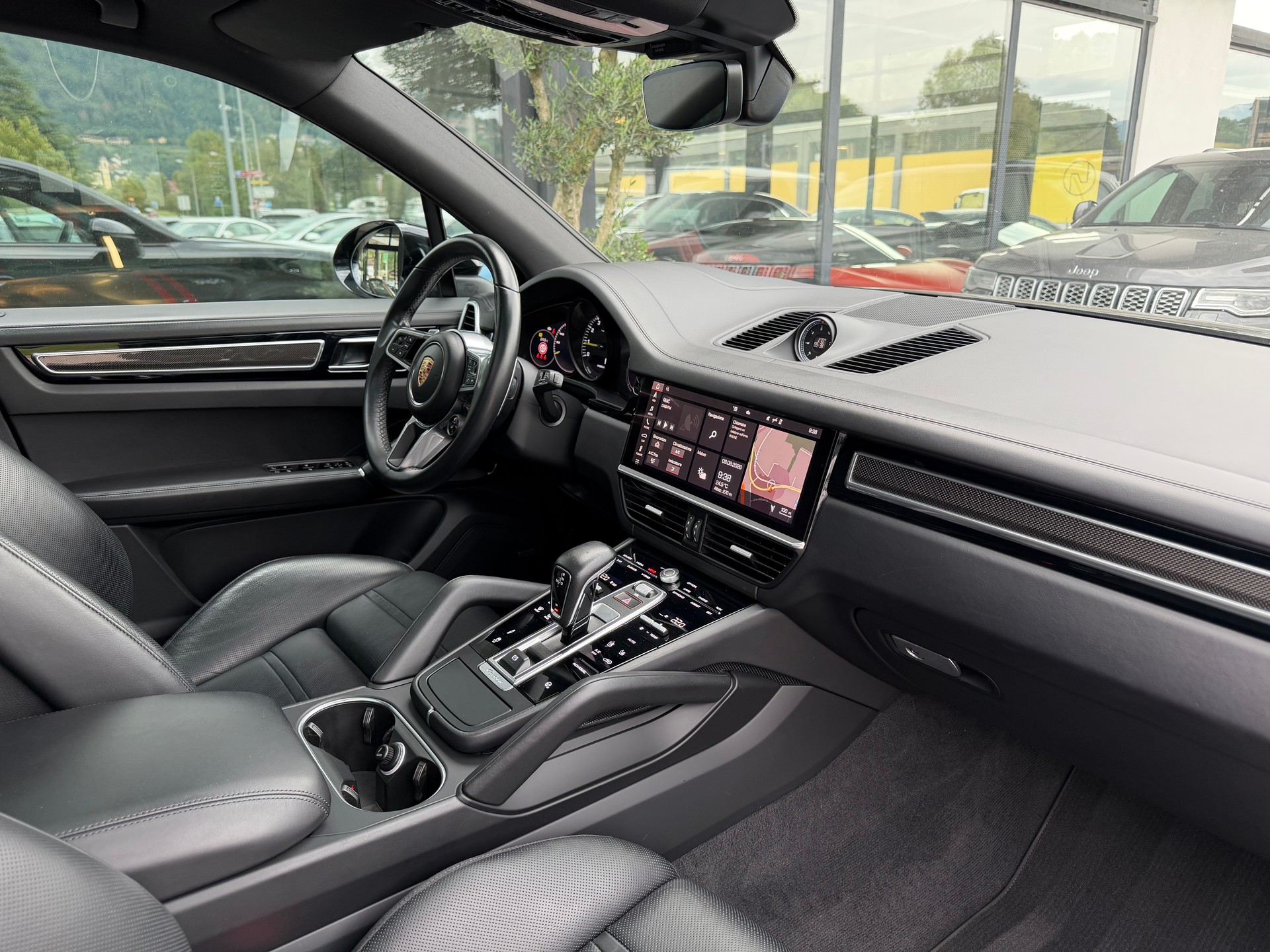 PORSCHE Cayenne E-Hybrid-image-12
