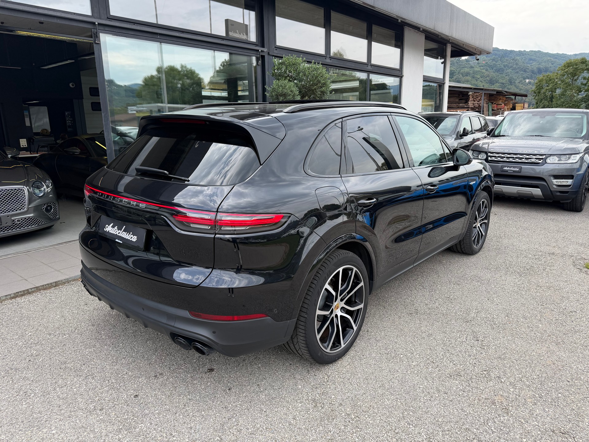 PORSCHE Cayenne E-Hybrid-image-7