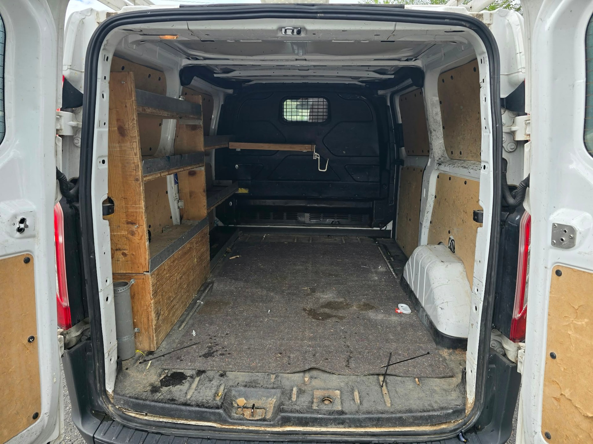 FORD Transit Custom Van 250 L1H1 Startup-image-5