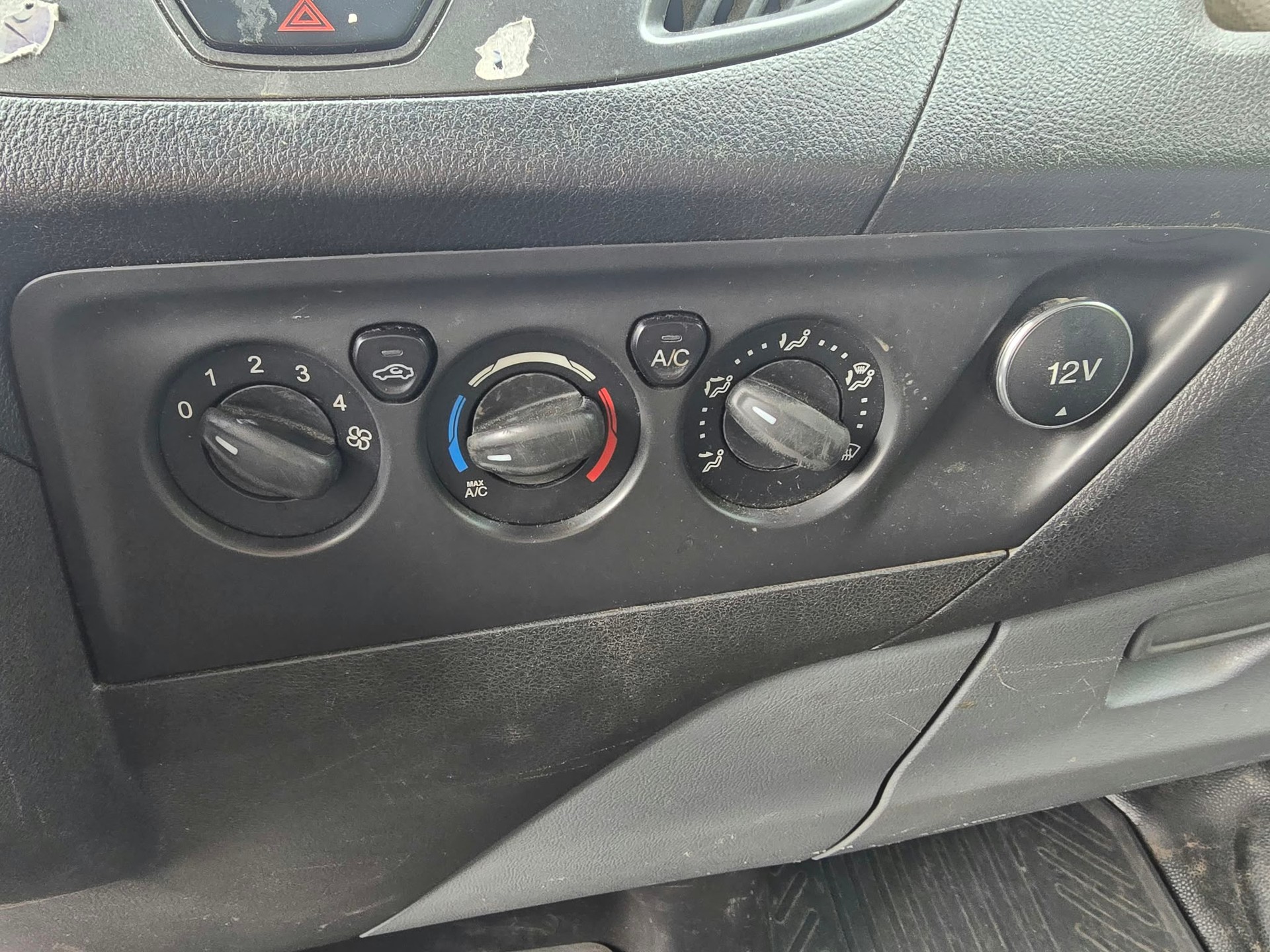 FORD Transit Custom Van 250 L1H1 Startup-image-8