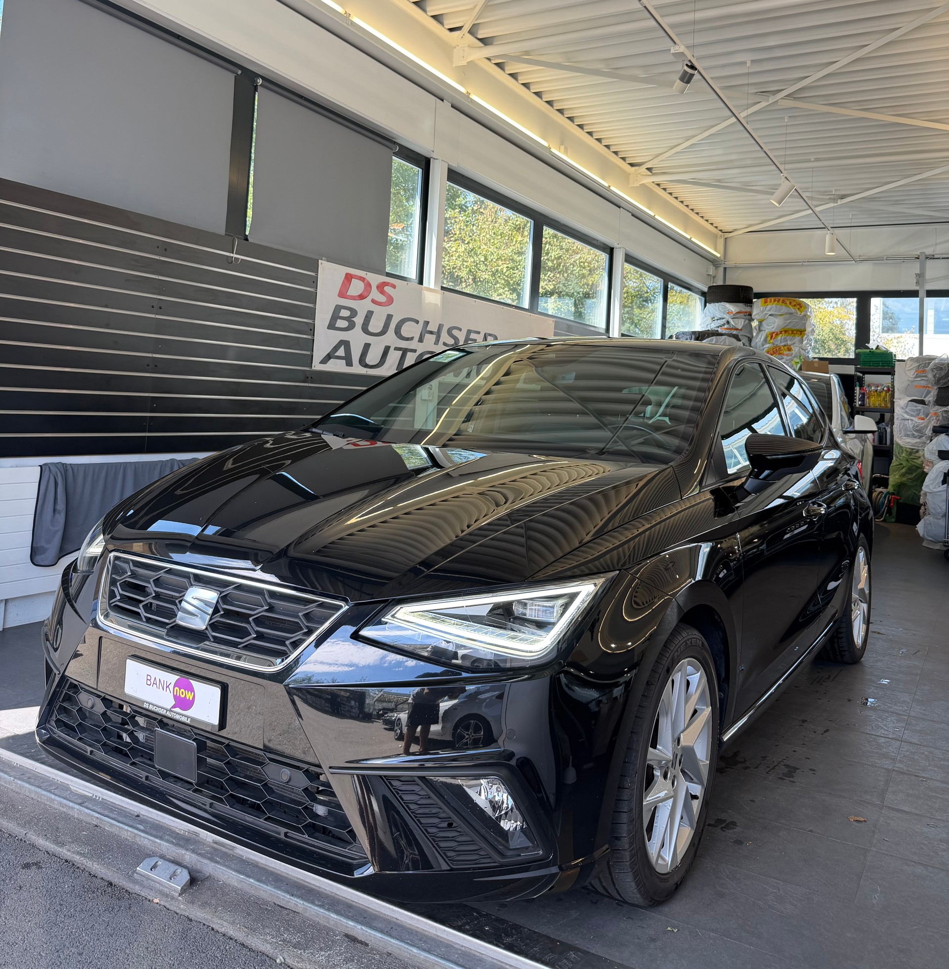 SEAT Ibiza 1.0 TSI 110 Hola FR DSG-image-1